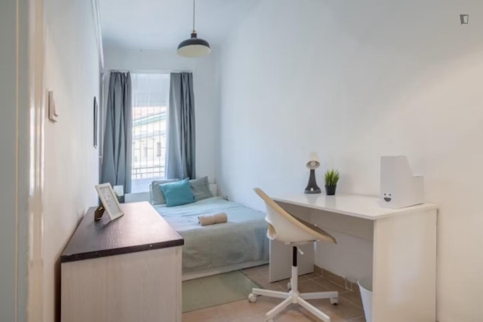 Neat and cosy double bedroom in Ferencváros photo 1