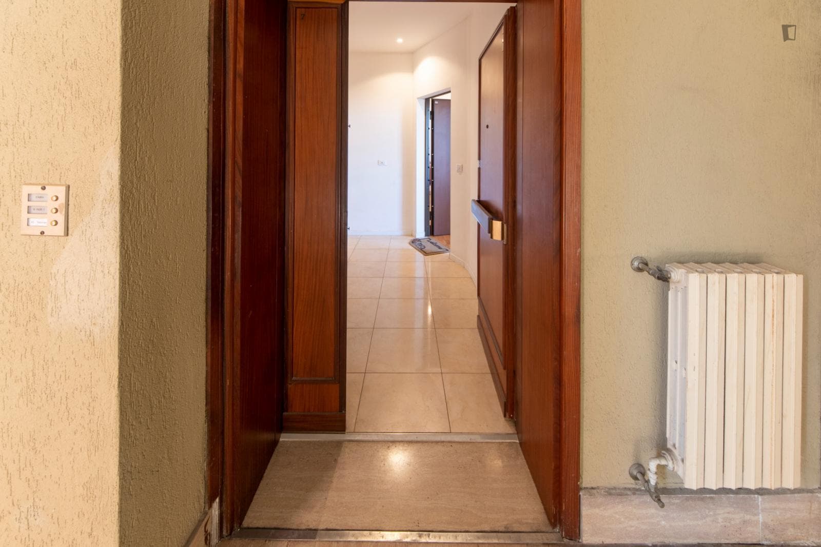 Appealing 1-bedroom apartment in the centre of Bologna photo 1