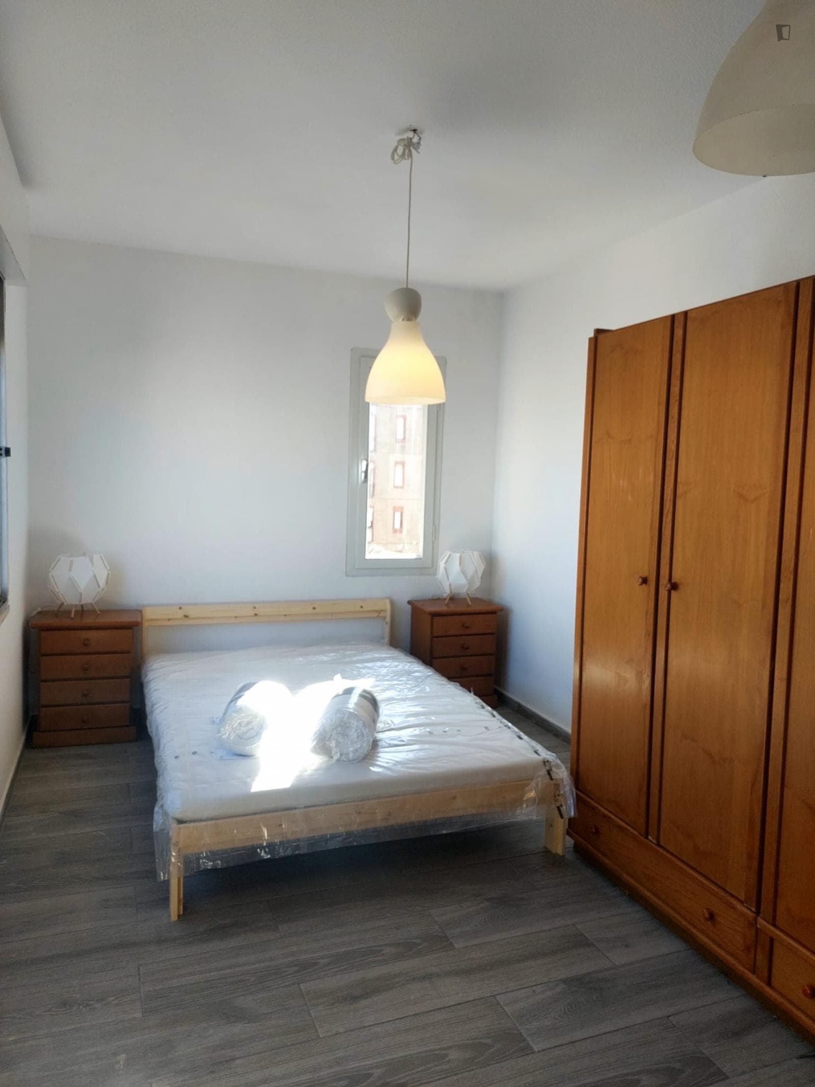 Very cool double bedroom in Olivais photo 1