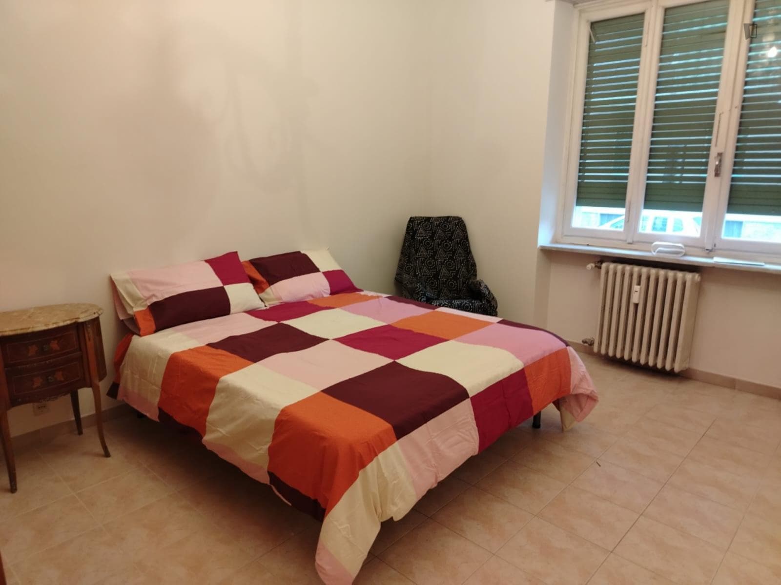 Nice One-Bedroom Apartment close to Marche Metro Station photo 1