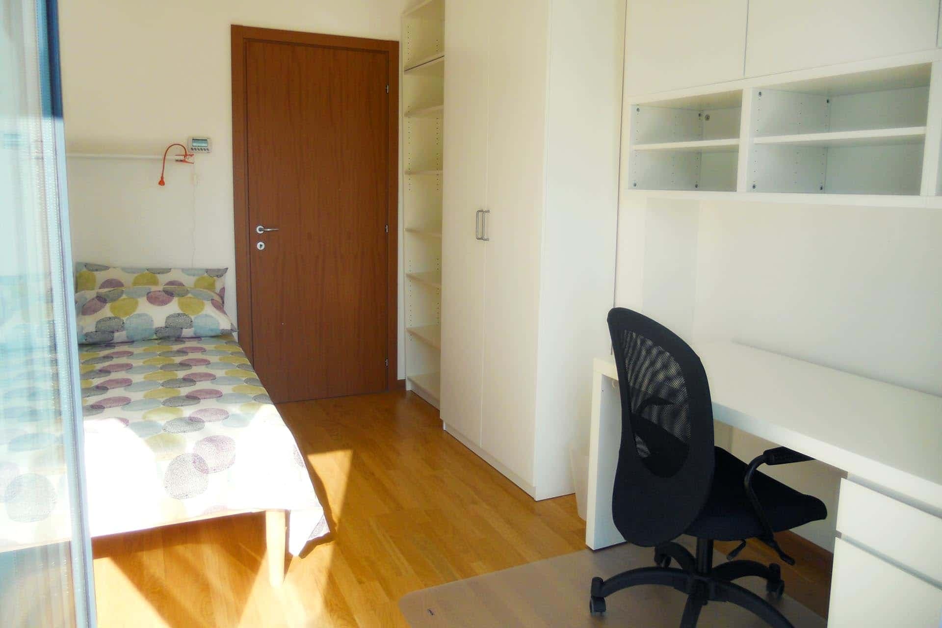 Stanza in viale dell'innovazione 22 sc.1 p.2  private room s2 photo 1