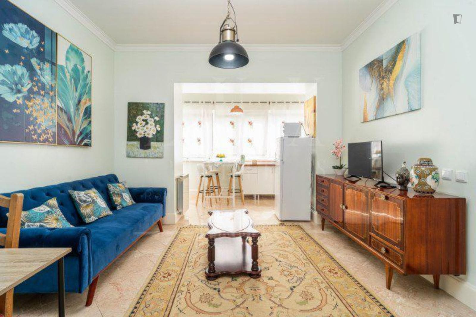 Lovely flat inside a house photo 1