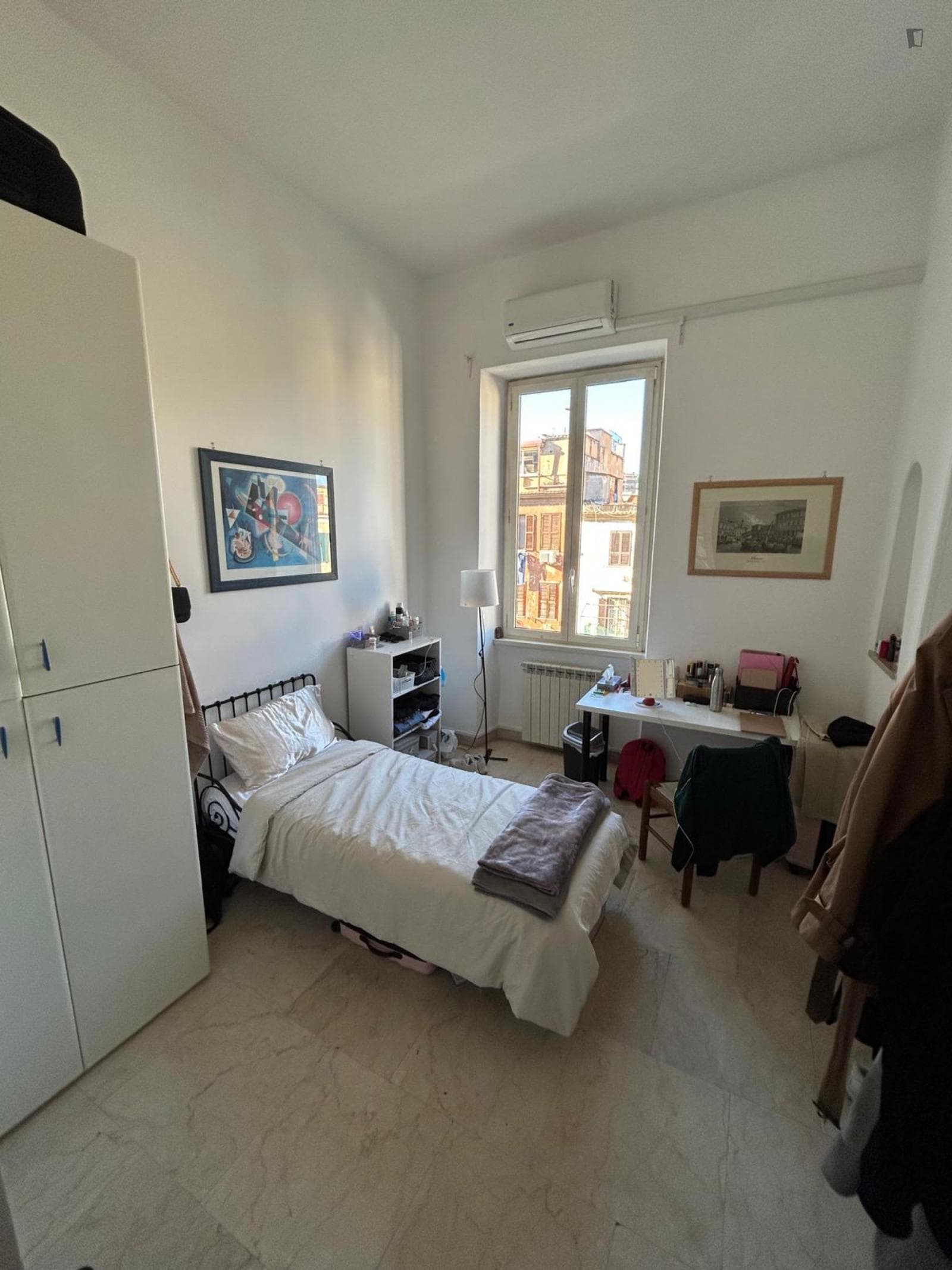 Single bedroom in a 5-bedroom flat near Università Sapienza photo 1