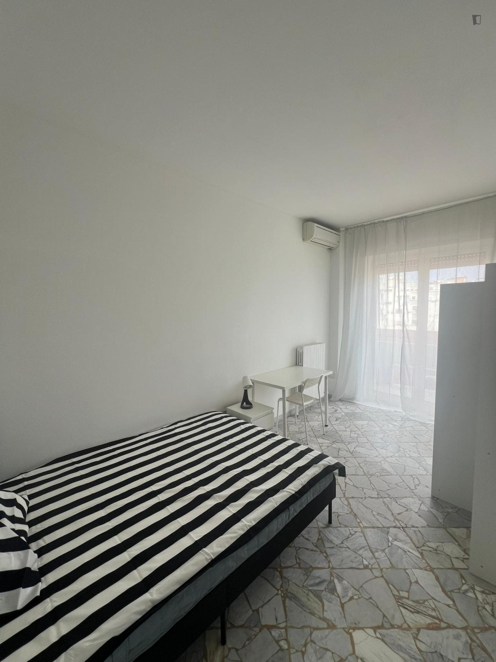 Appealing single bedroom in Murat photo 1