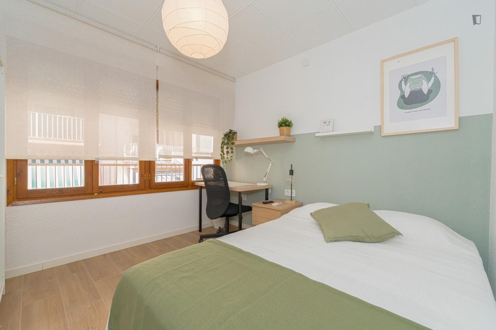 Attractive single bedroom photo 1