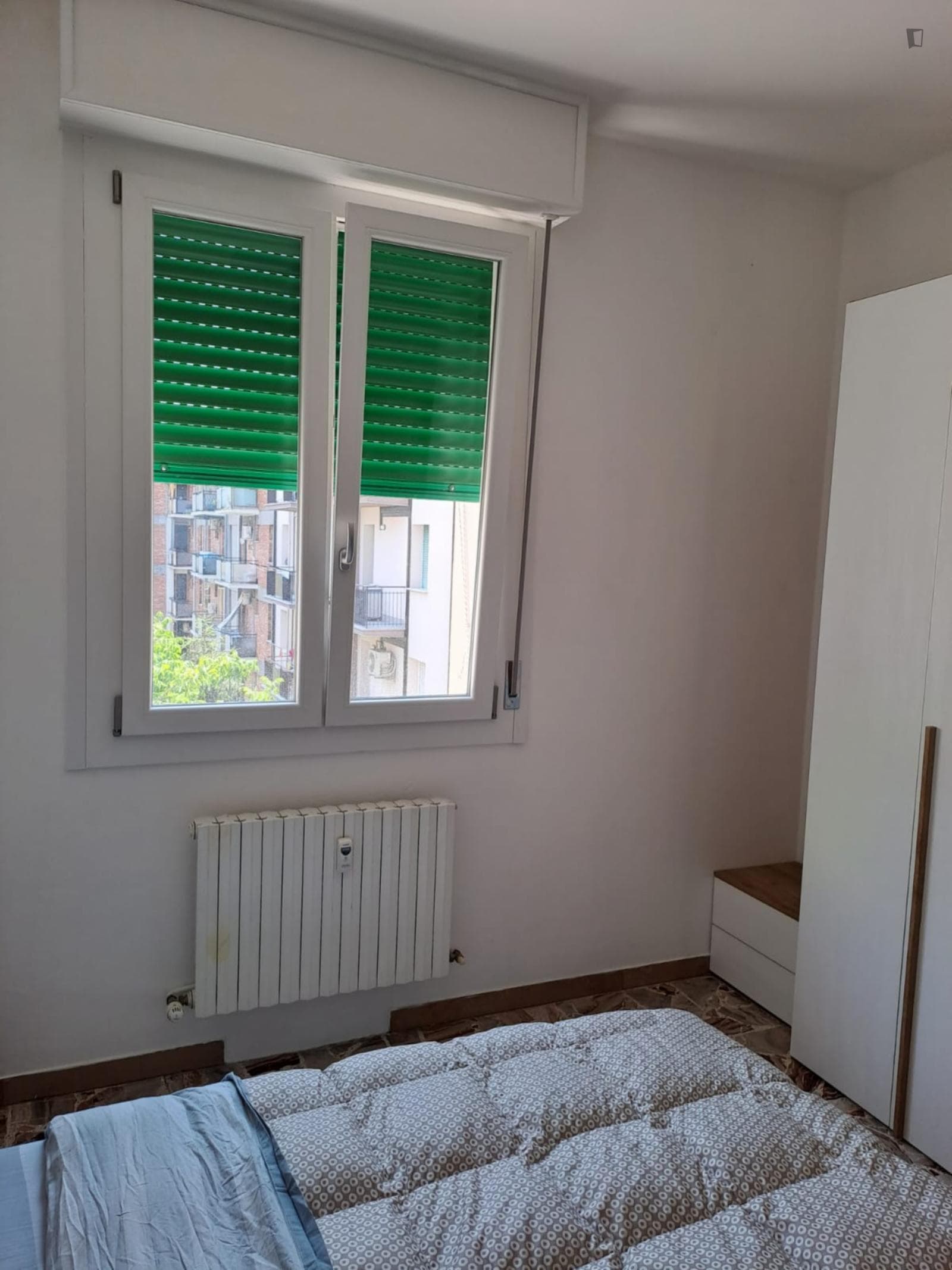 Nice Bedroom in a 3 Bedroom-Apartment photo 1