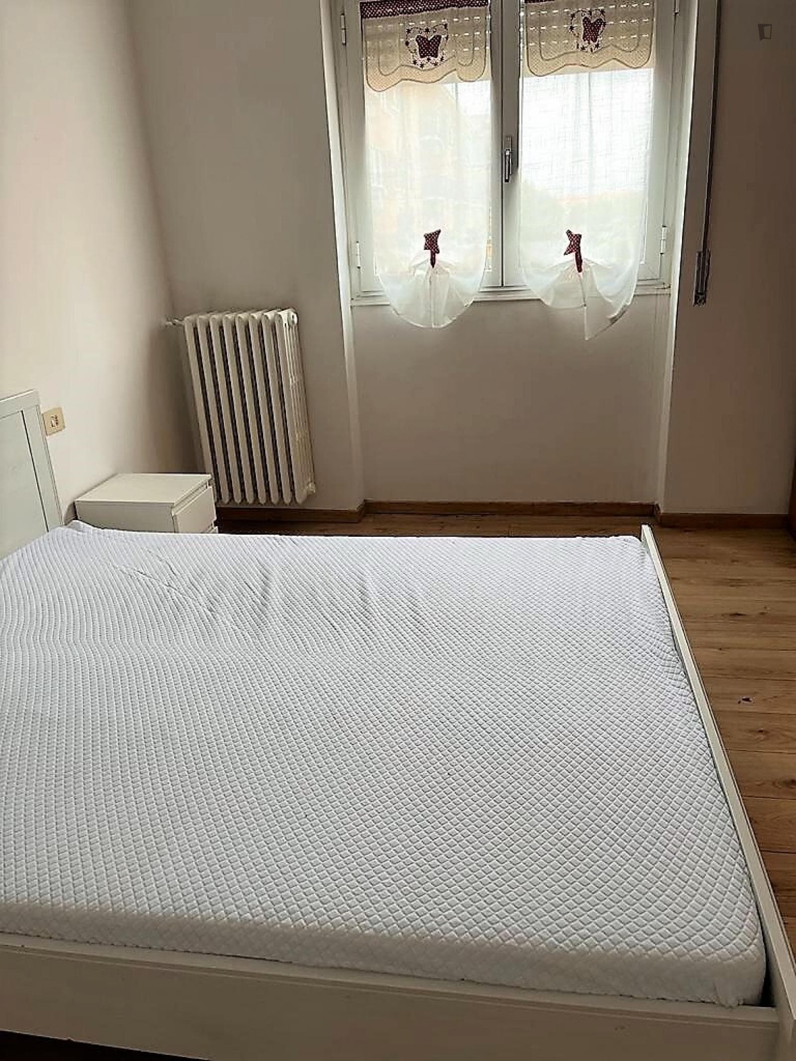 Superb single bedroom near Uruguay metro photo 1