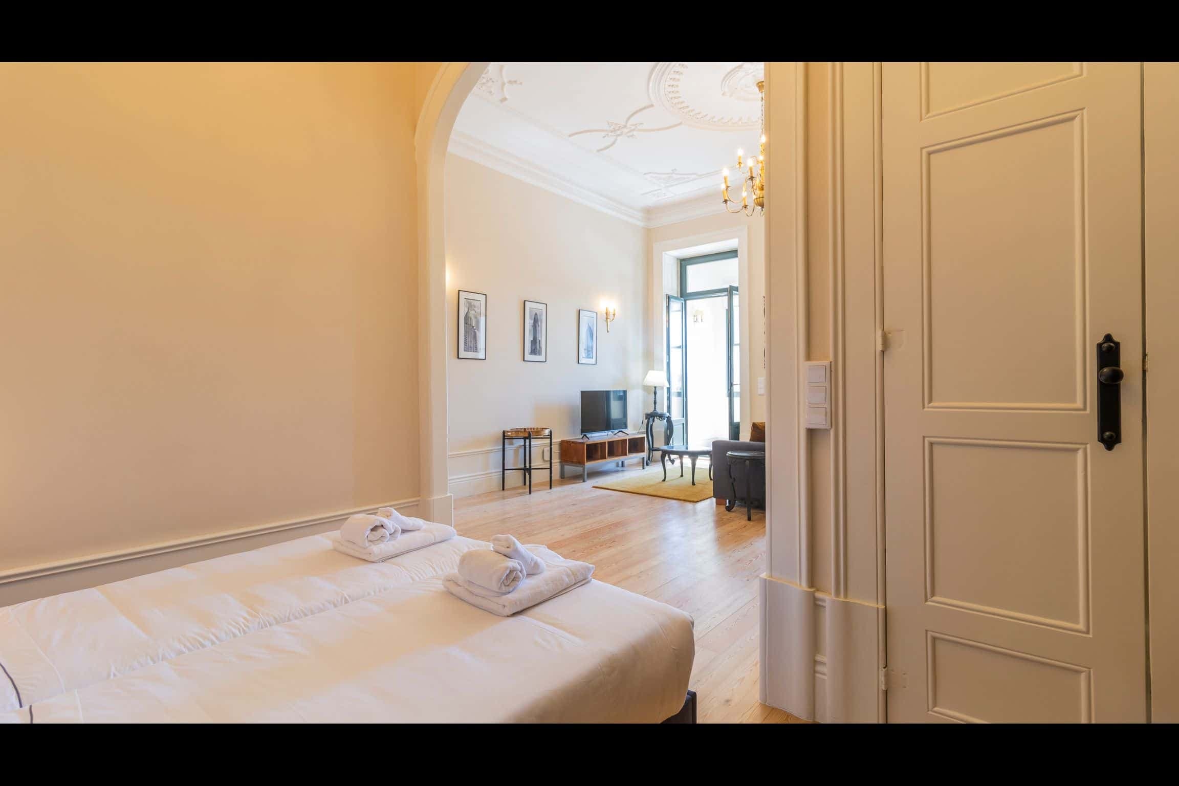 Great 1-Bedroom Apartment in Rua de Álvares Cabral, Porto photo 1
