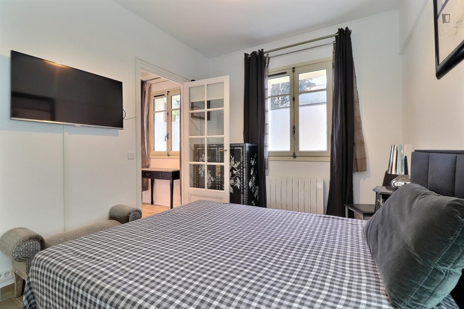 Very nice 1-bedroom apartment in Chaillot photo 1