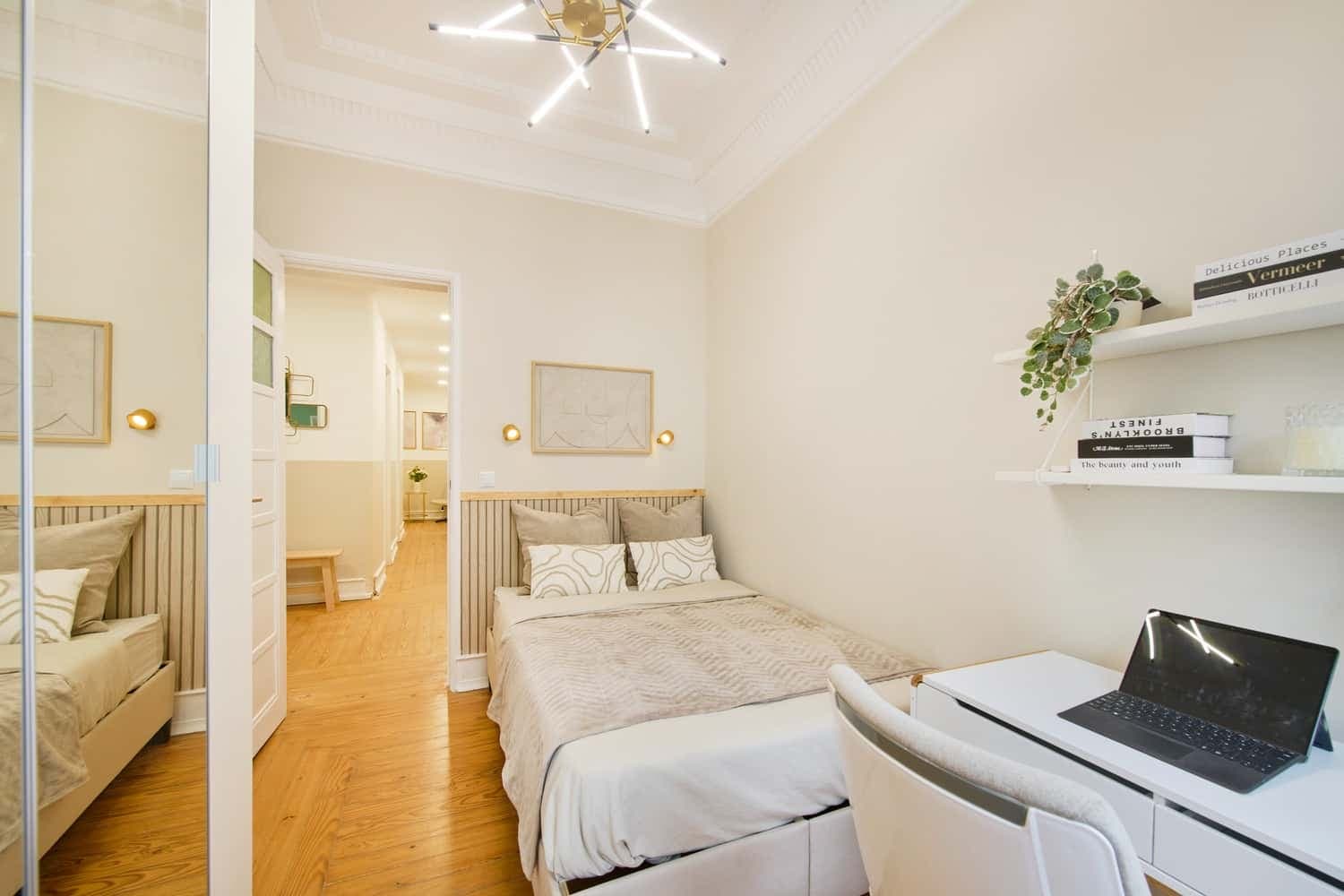 Room 3 - 76. Av João XXI 28 4E photo 1