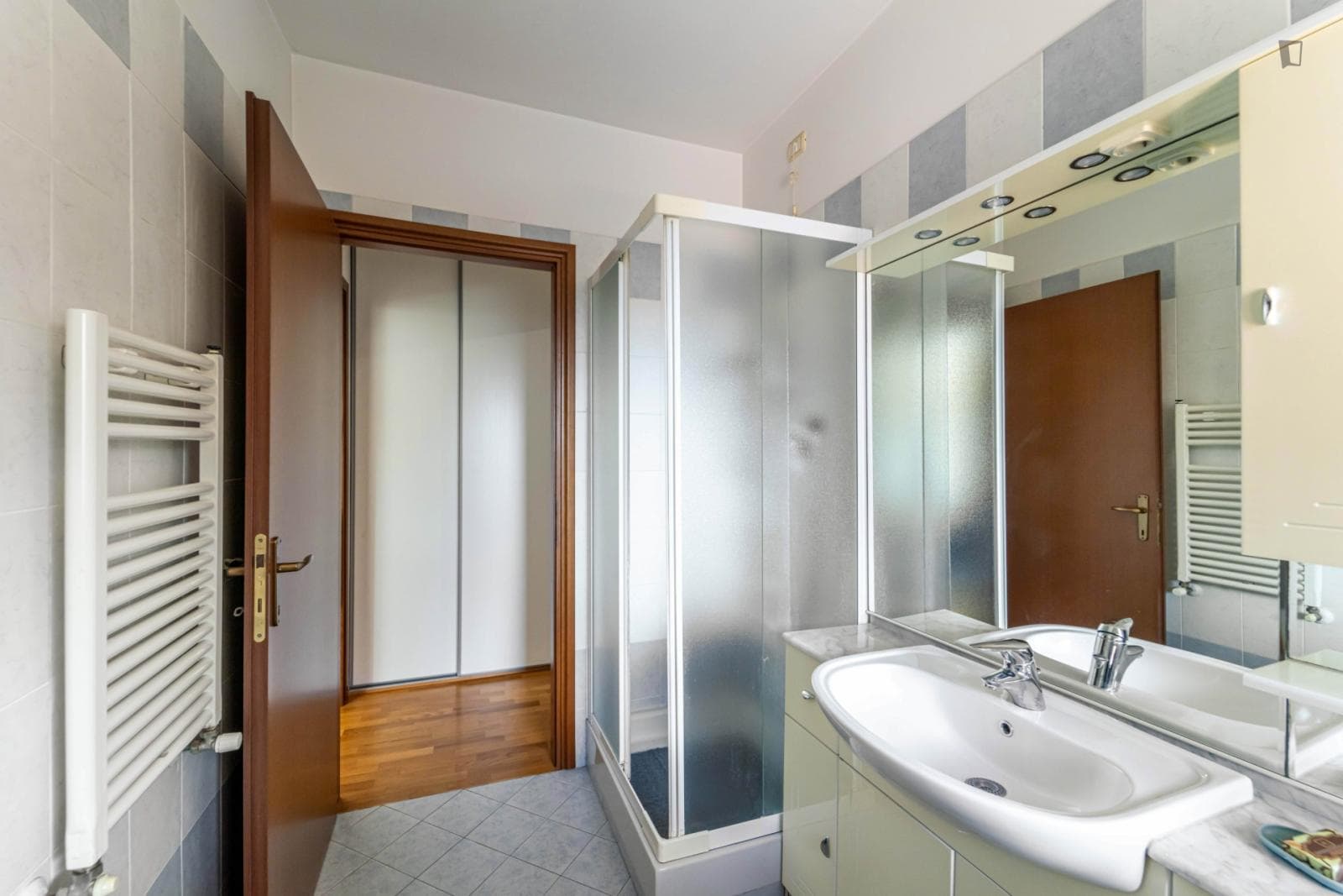 Welcoming 2-bedroom apartment in Barca photo 1