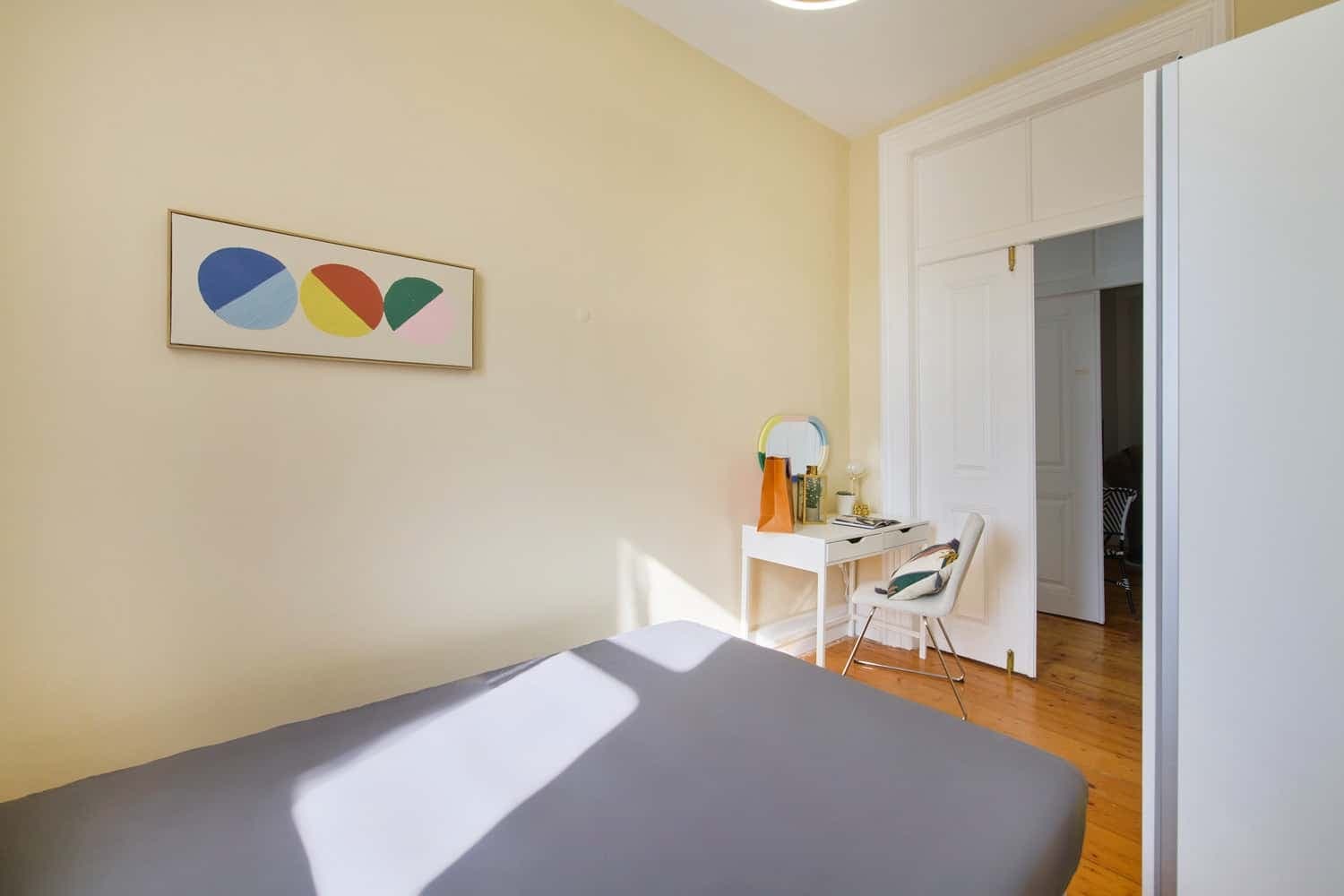 Room 7 - 92. Largo Vitorino Damasio 2 1E photo 1