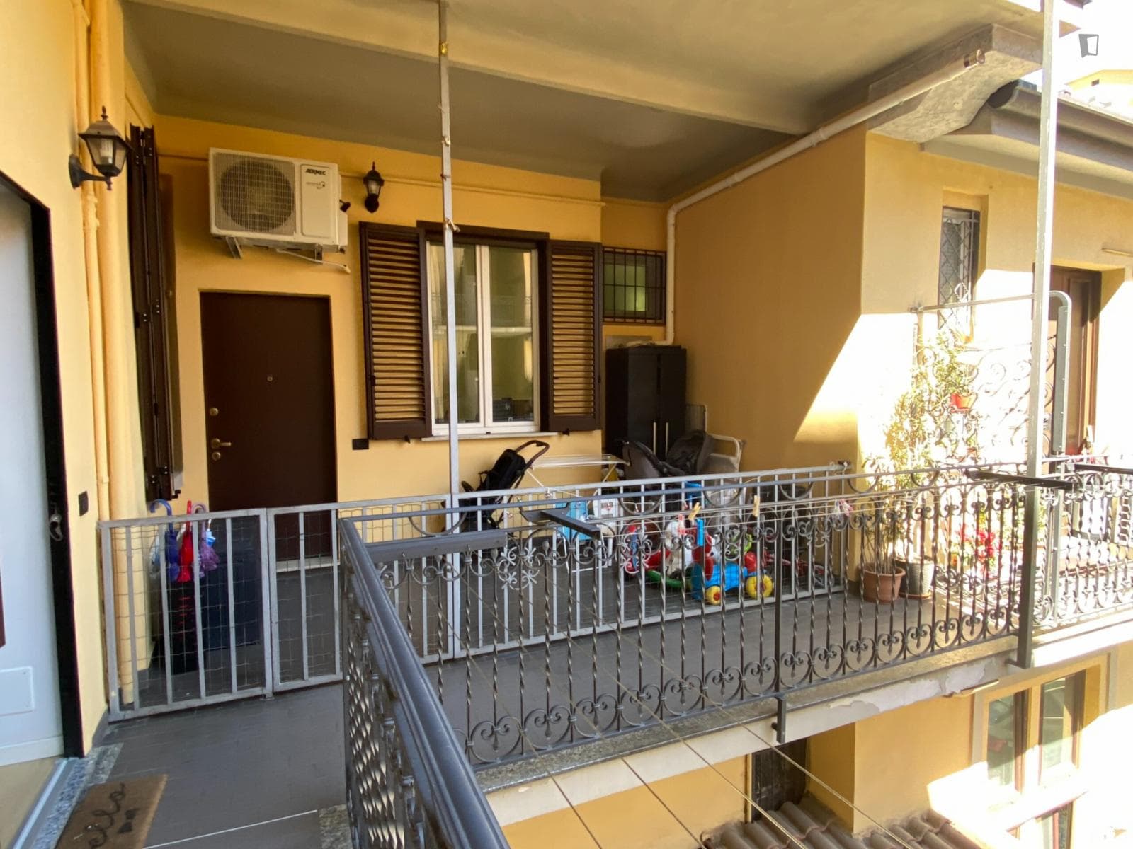 Property photo thumbnail