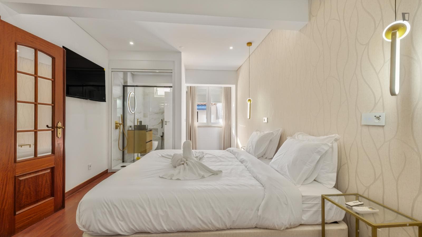Modern 2 Bedroom Apartment with a terrace close to Amadora Train Station photo 1