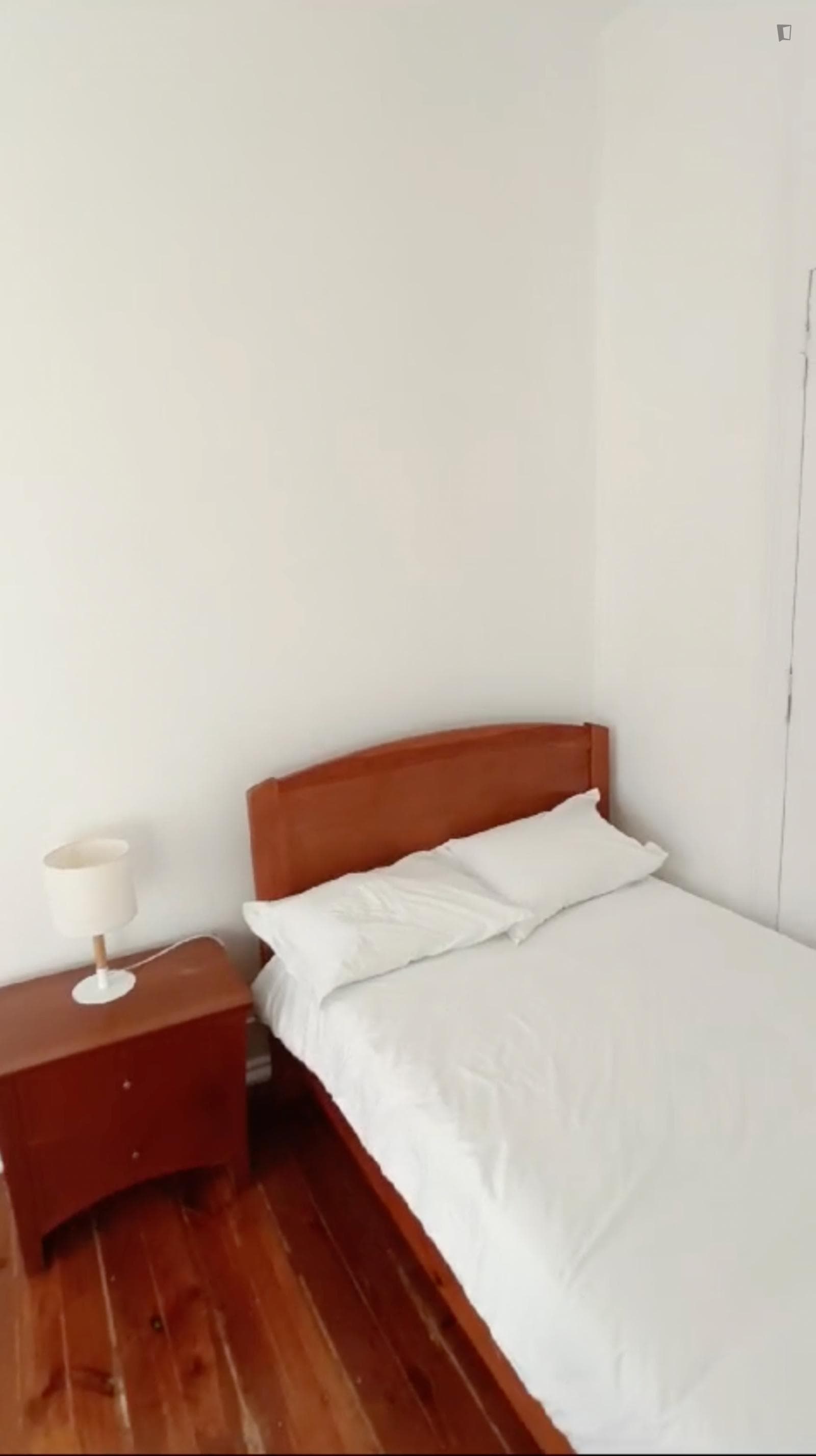 Nice Single Bedroom close to University Autónoma de Lisboa photo 1