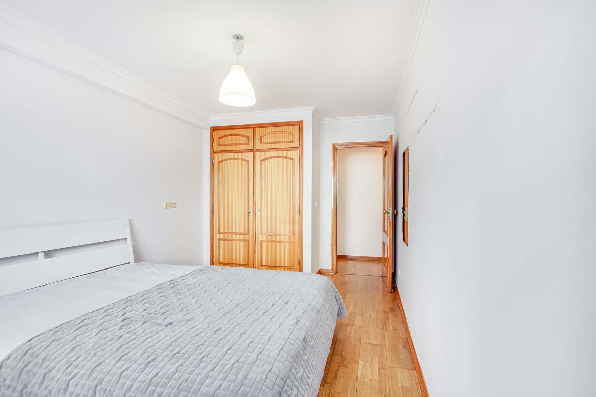 Spacious room in Rua da Holanda, 1 (20min from Lisbon) photo 1