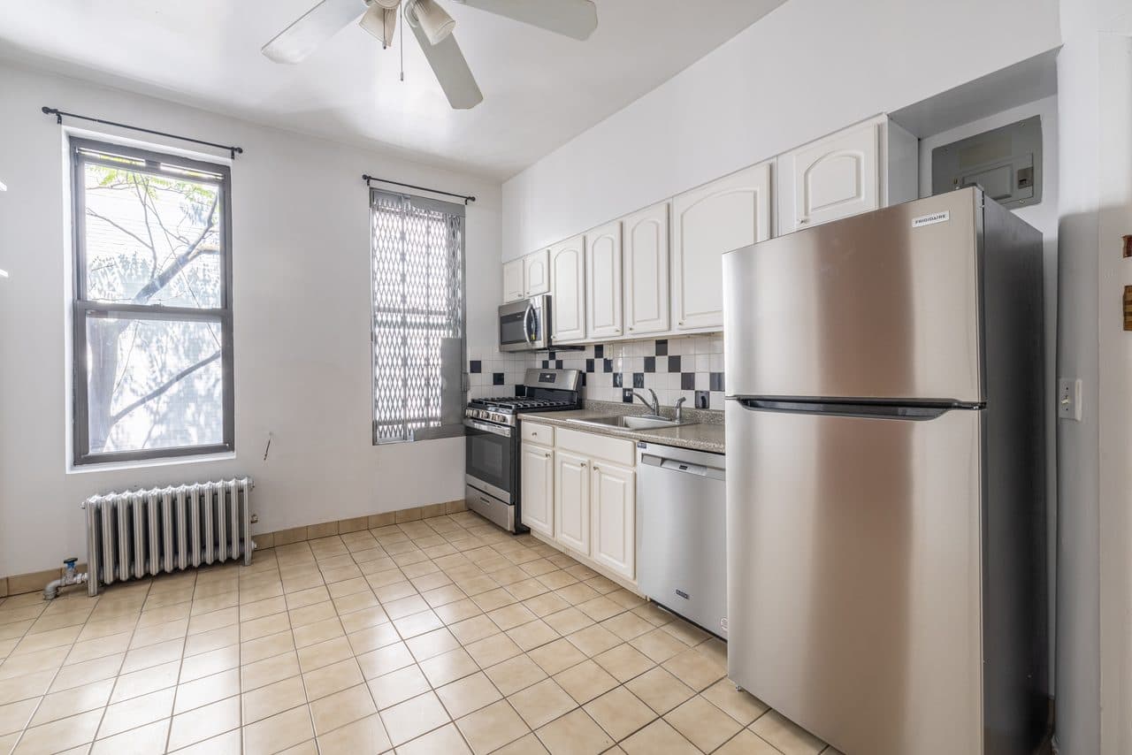 #1354: Upper West Side photo 1