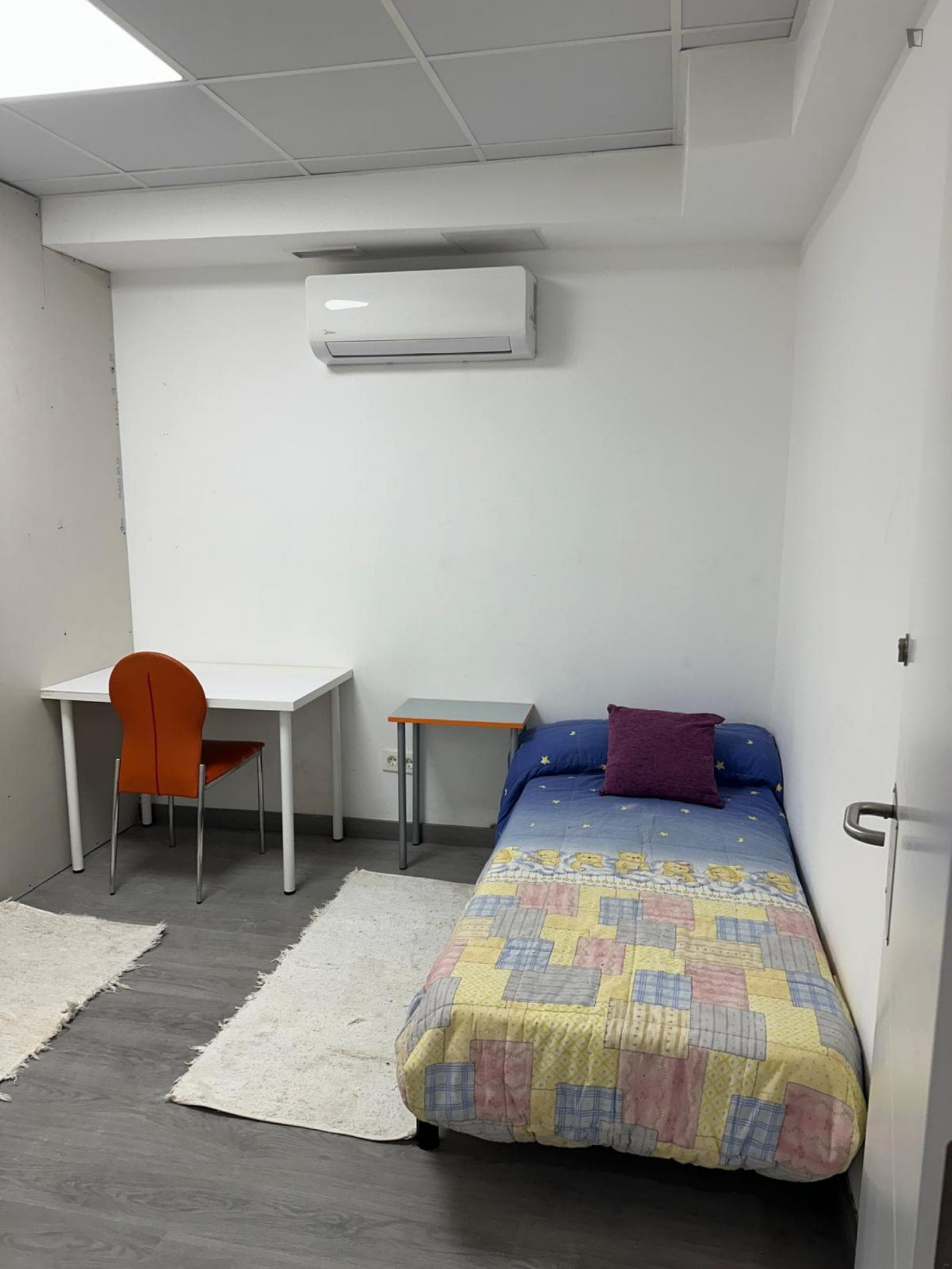 Habitación pequeña photo 1