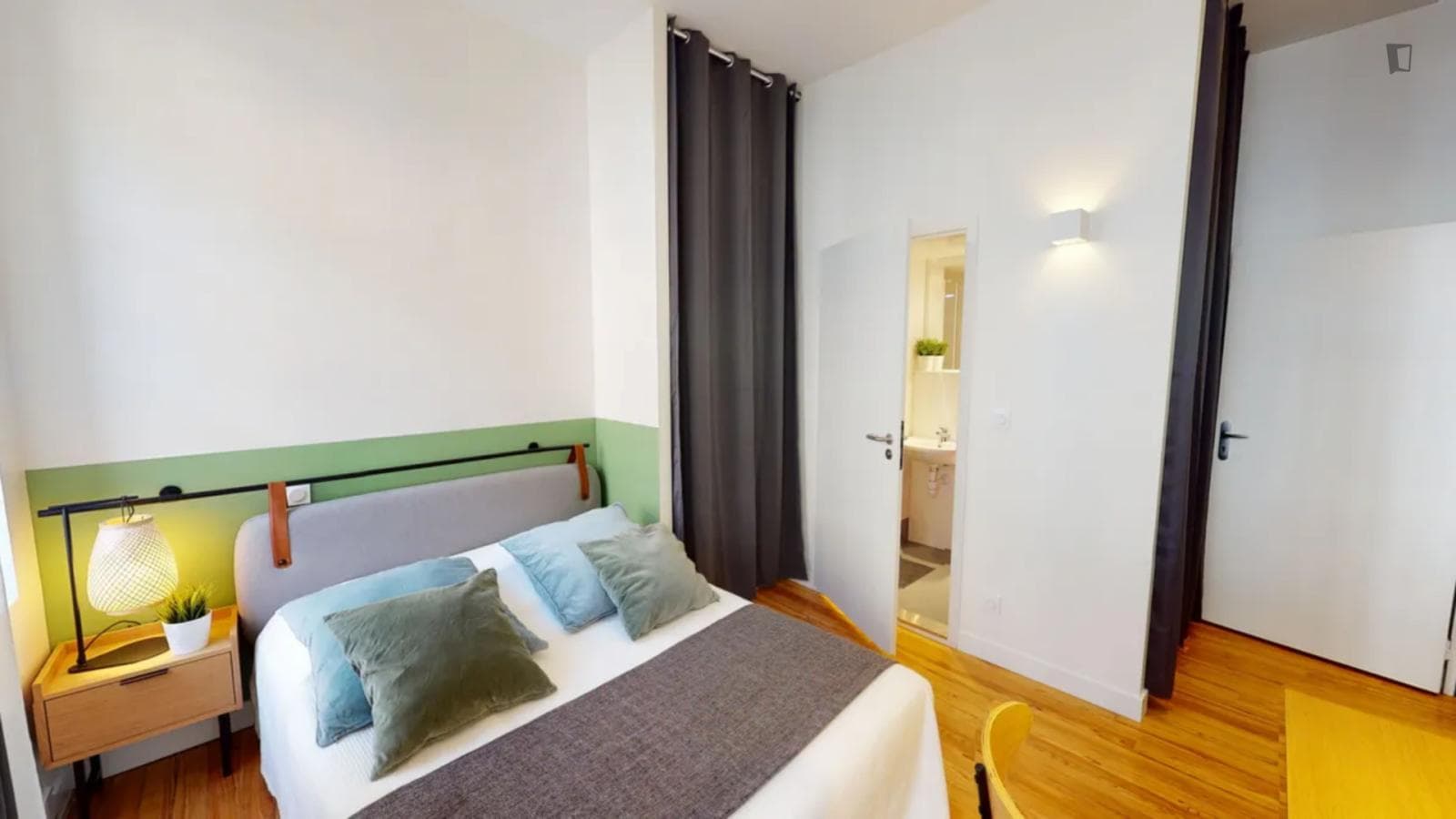 Property photo thumbnail