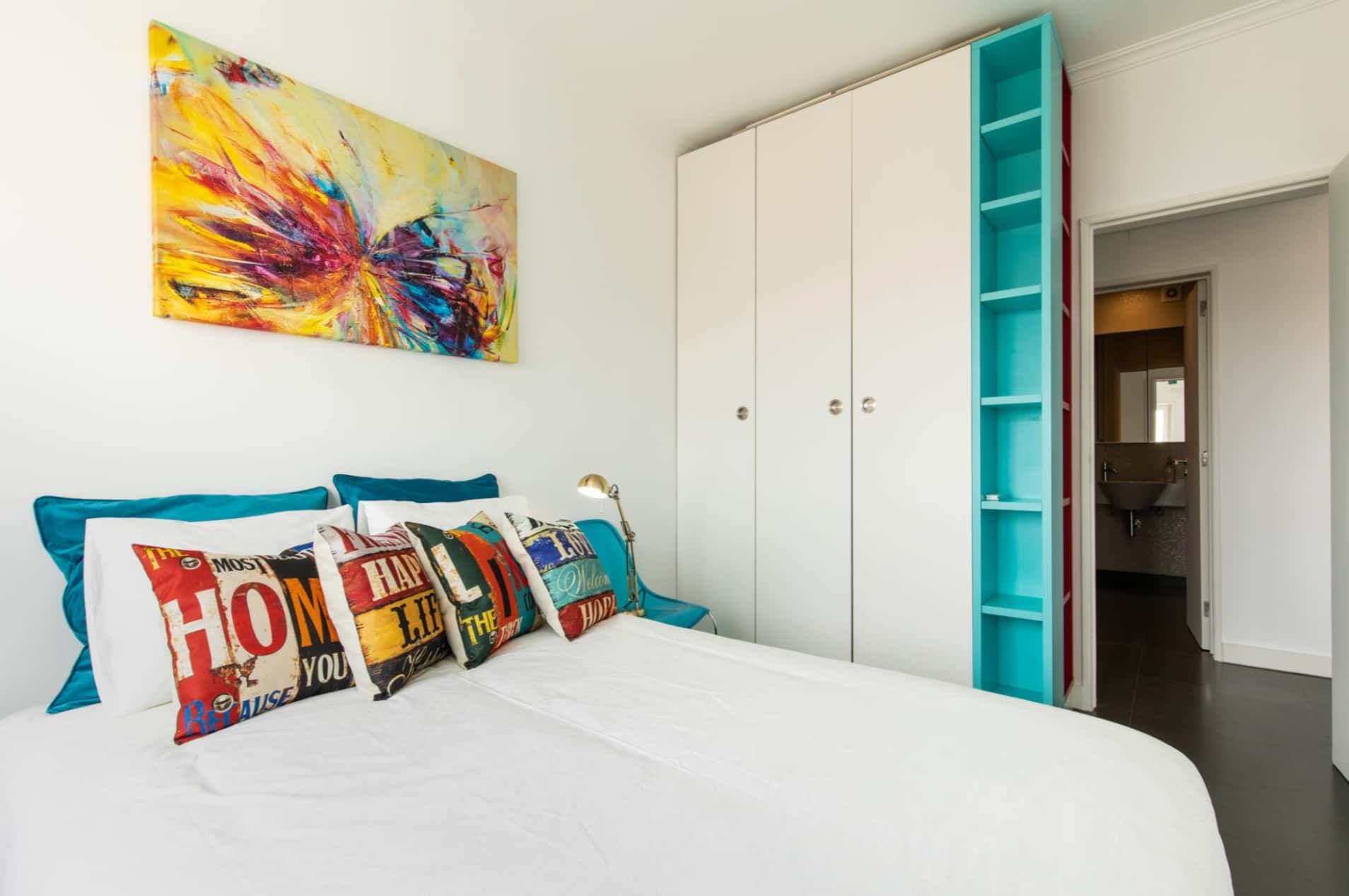 Modern 2-bedroom flat with sea view in Estoril photo 1