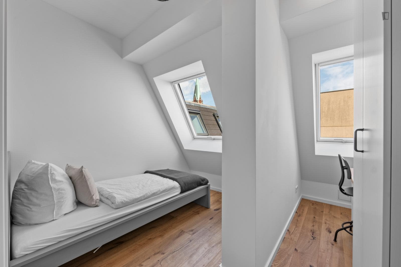 Very nice single bedroom close to the Leopoldplatz metro photo 1