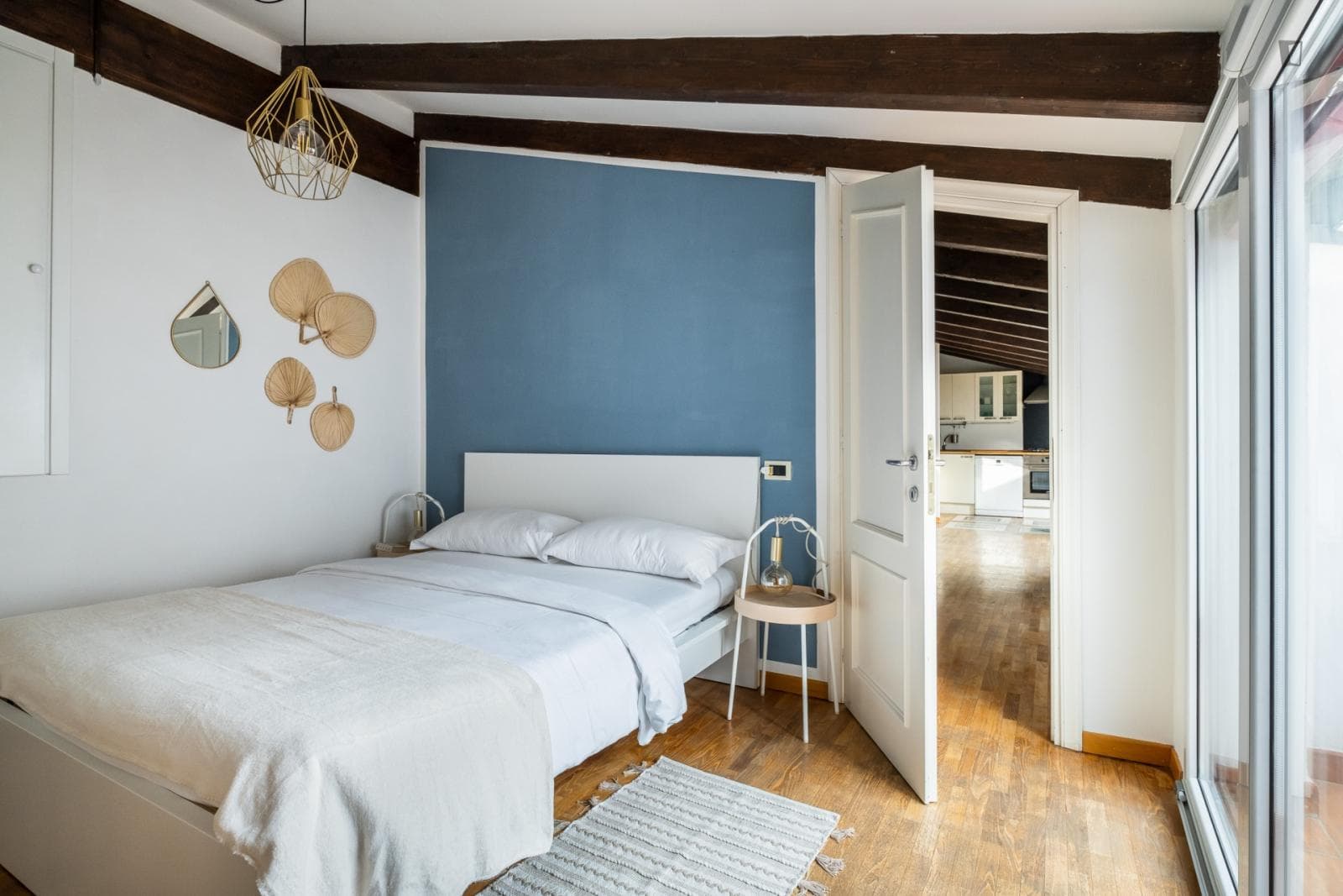 Amazing 2-bedroom apartment with a terrace, in the centre of Bologna photo 1