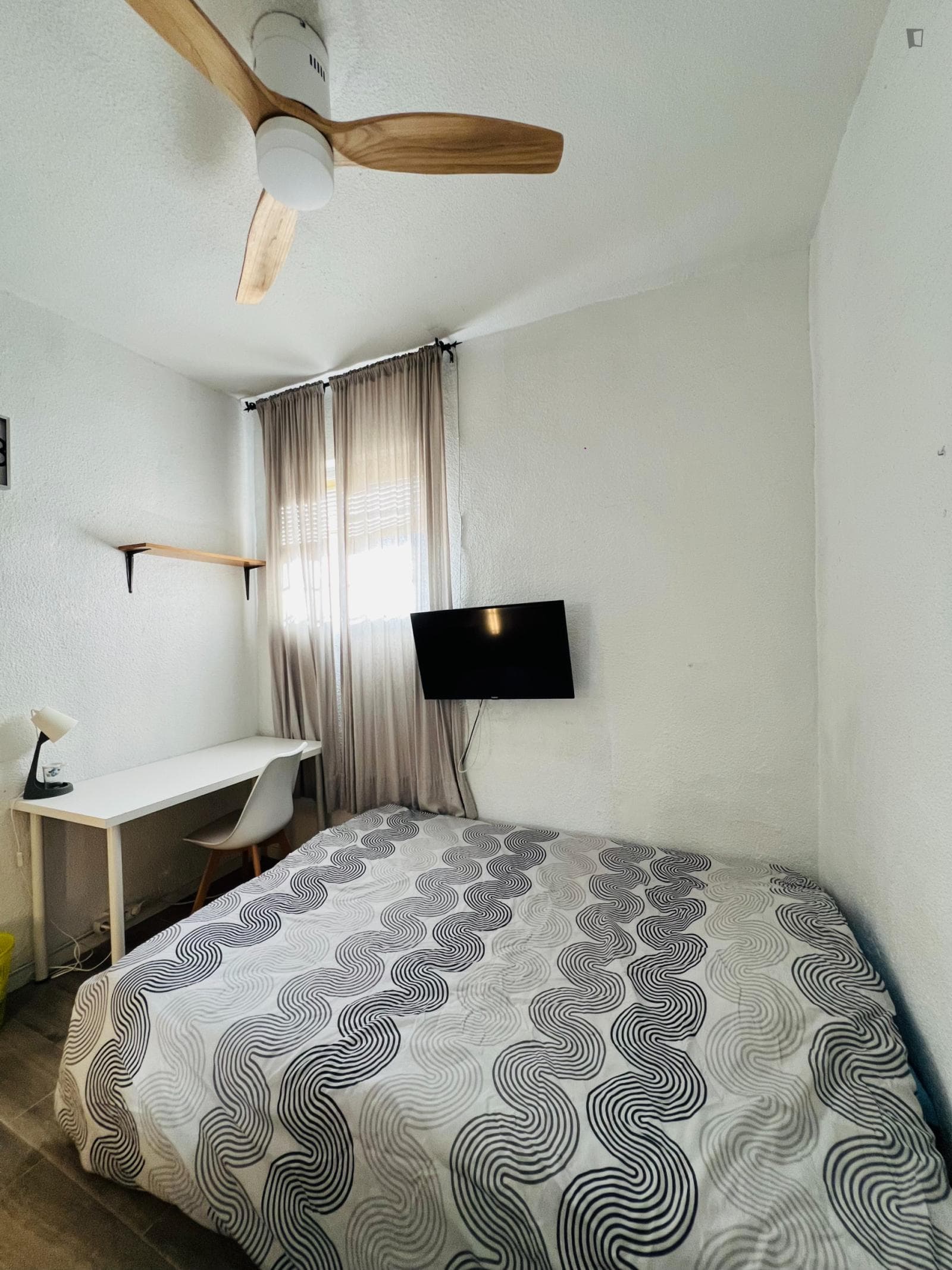 Appealing double bedroom in Vistabella photo 1