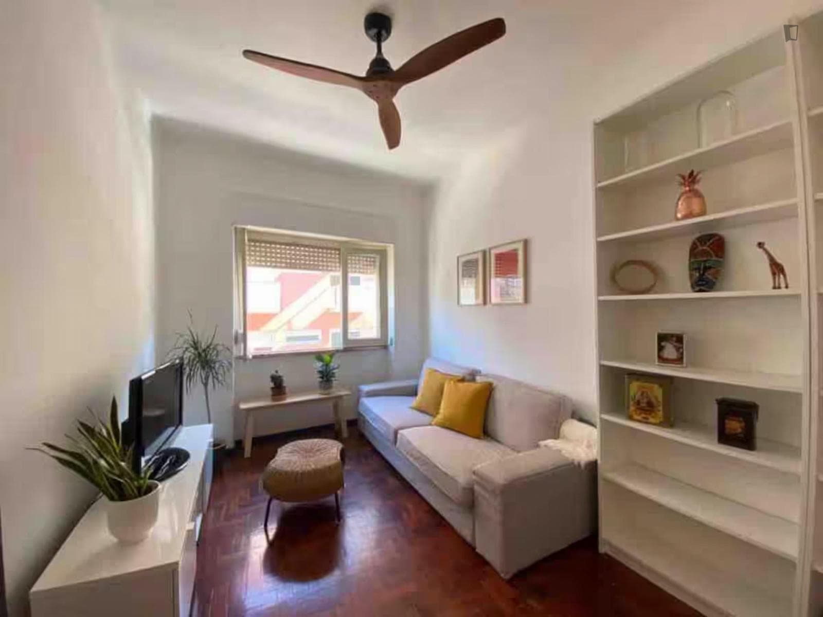 Welcoming 1 Bedroom Apartment close to Avenida Metro photo 1
