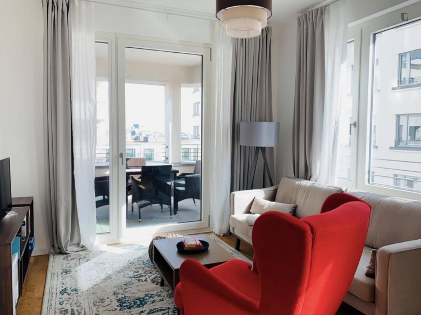 Stylish 2-bedroom apartment with balcony on Potsdamer Platz photo 1