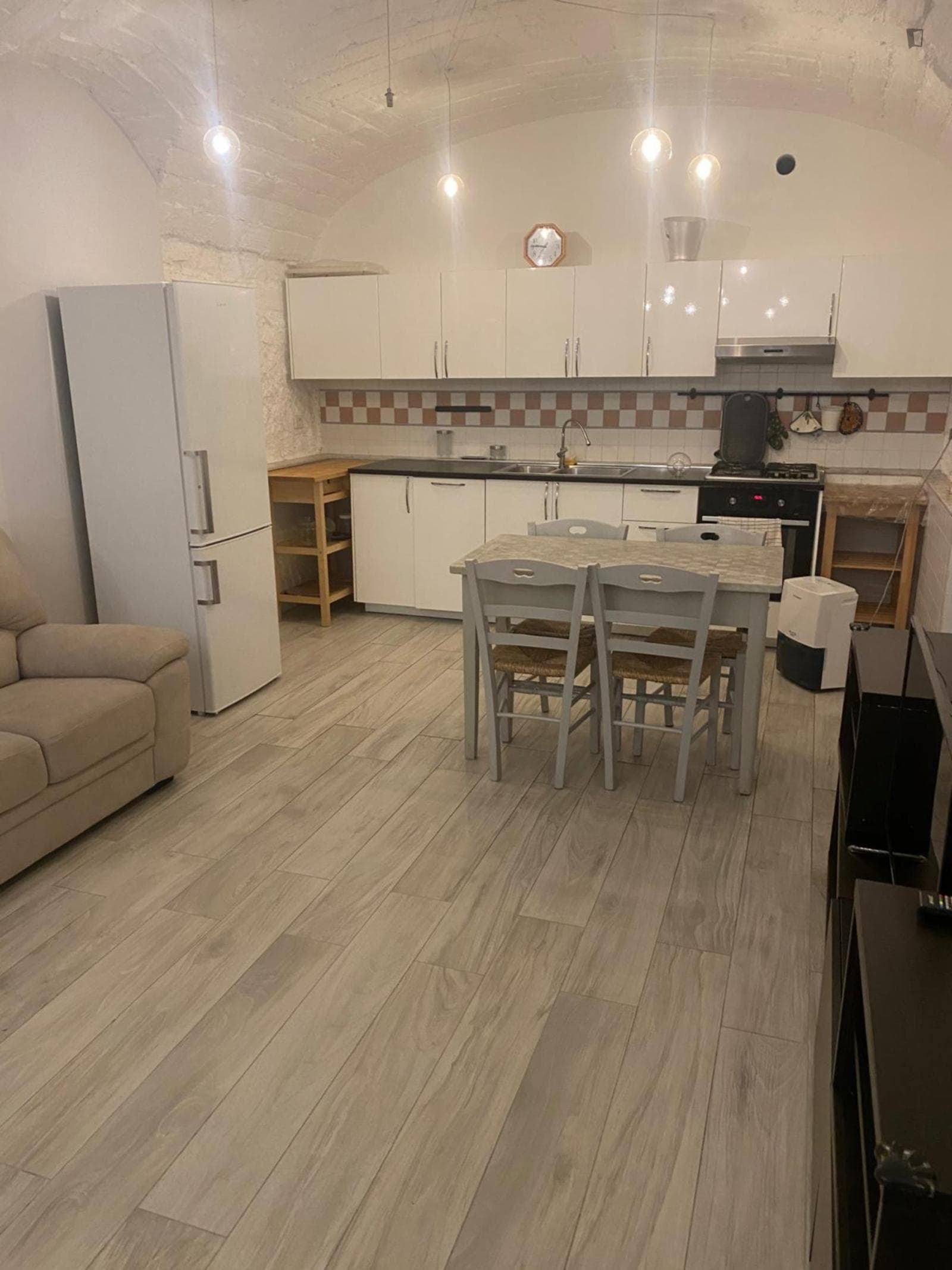 Cozy 1-Bedroom Apartment in Rome photo 1