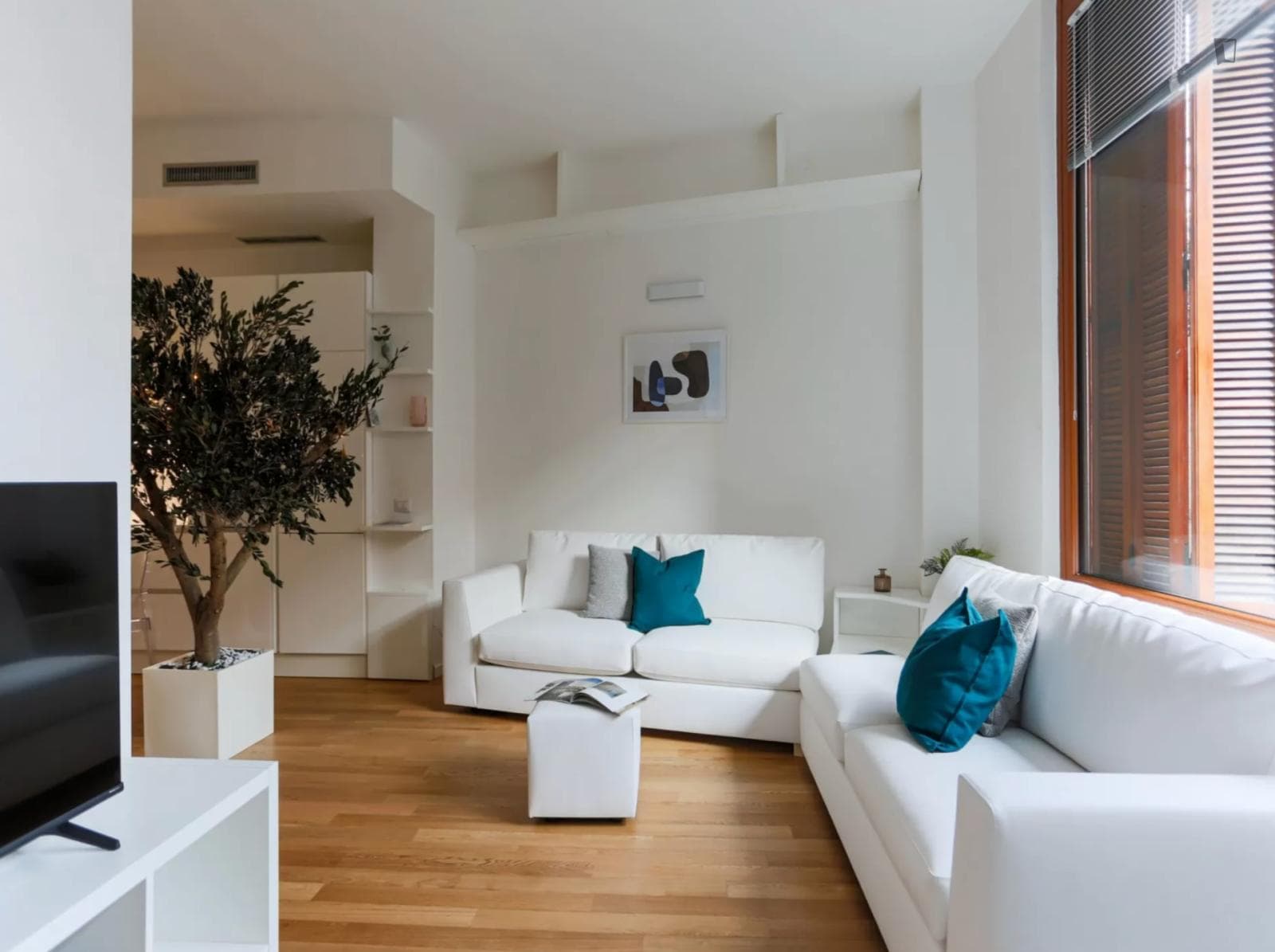 Excellent 1-bedroom flat in Quadronno photo 1