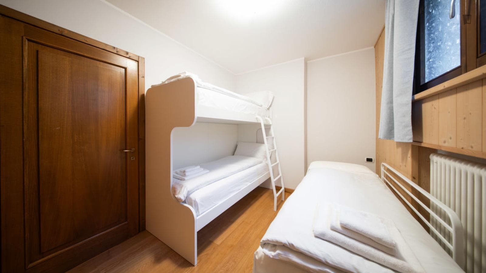 Very exquisite 3-bedroom apartment in the centre of Bormio photo 1