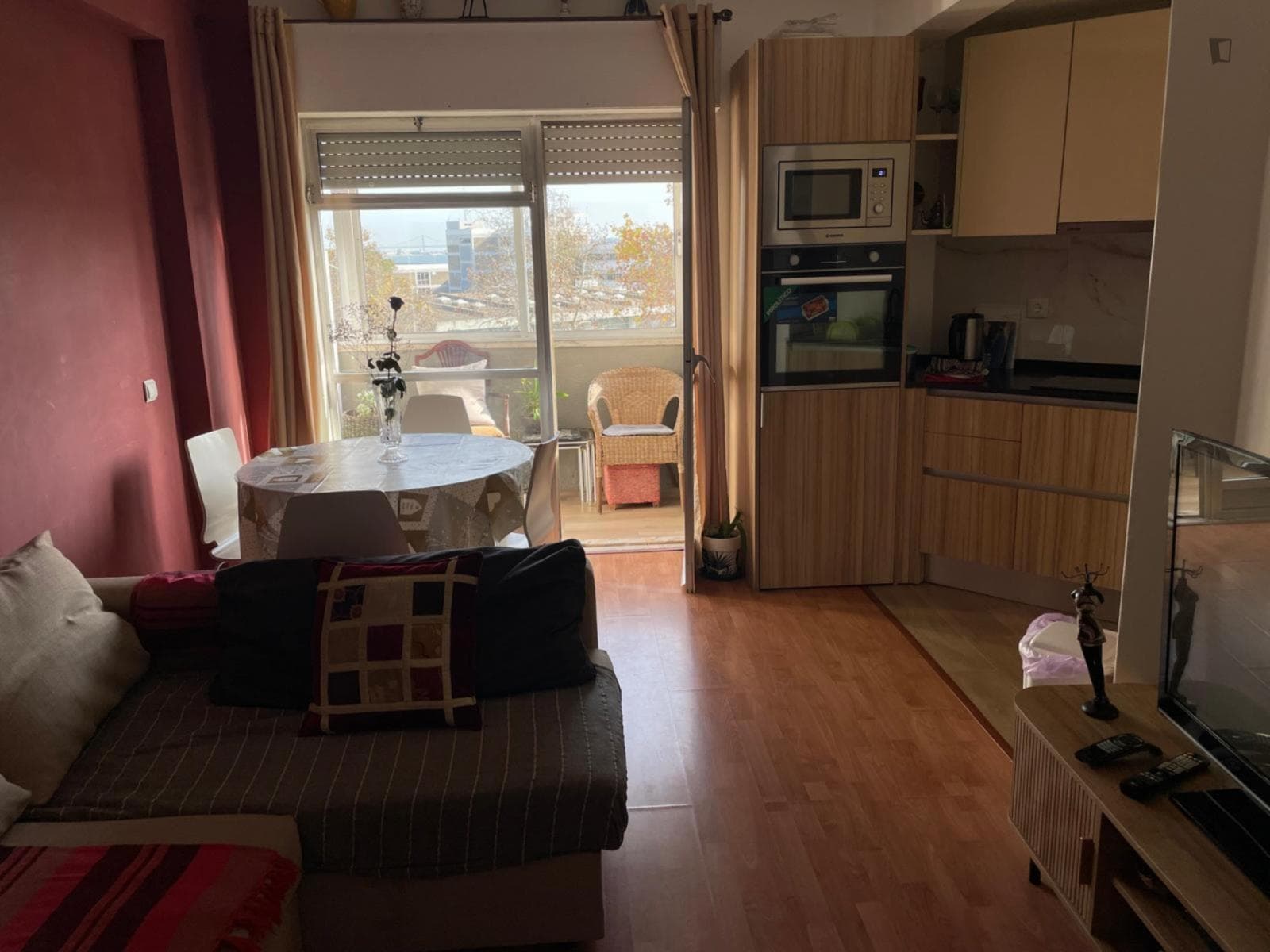 Seductive 1 Bedroom Apartment with a balcony close to Nova School of Business and Economics photo 1