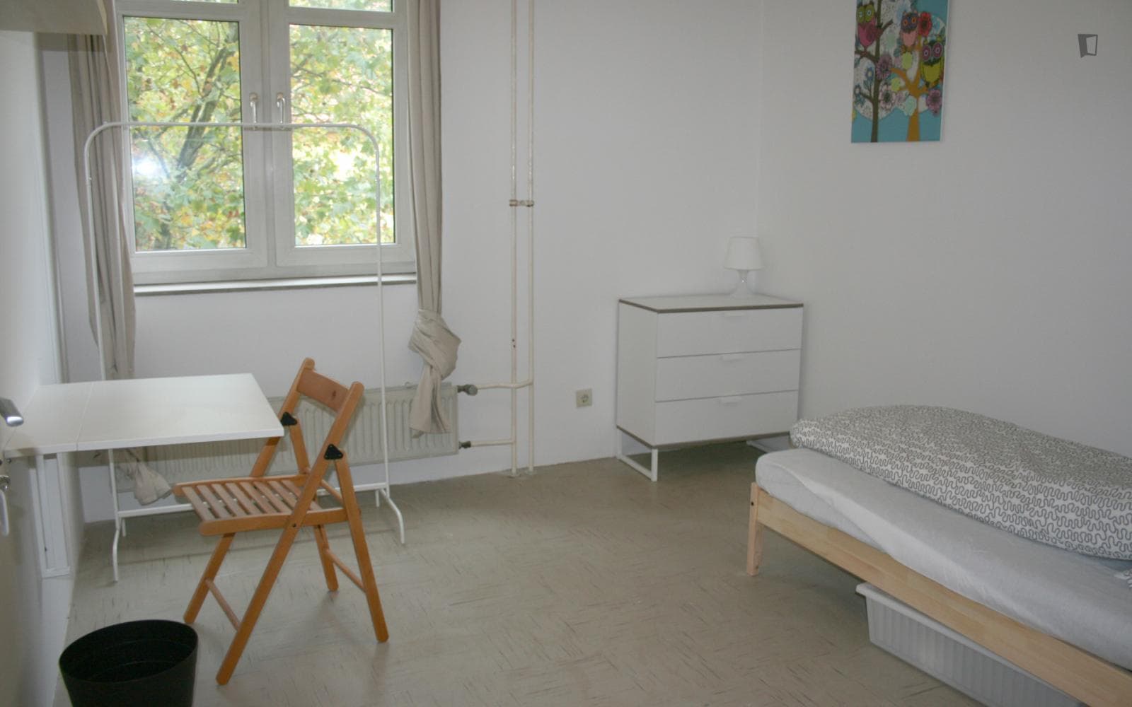 Britgh single bedroom in Moabit photo 1