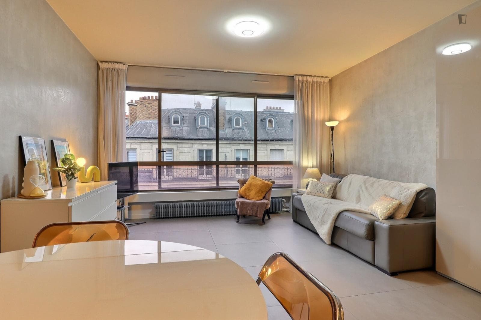 Bright studio in Quartier du Faubourg-du-Roule photo 1