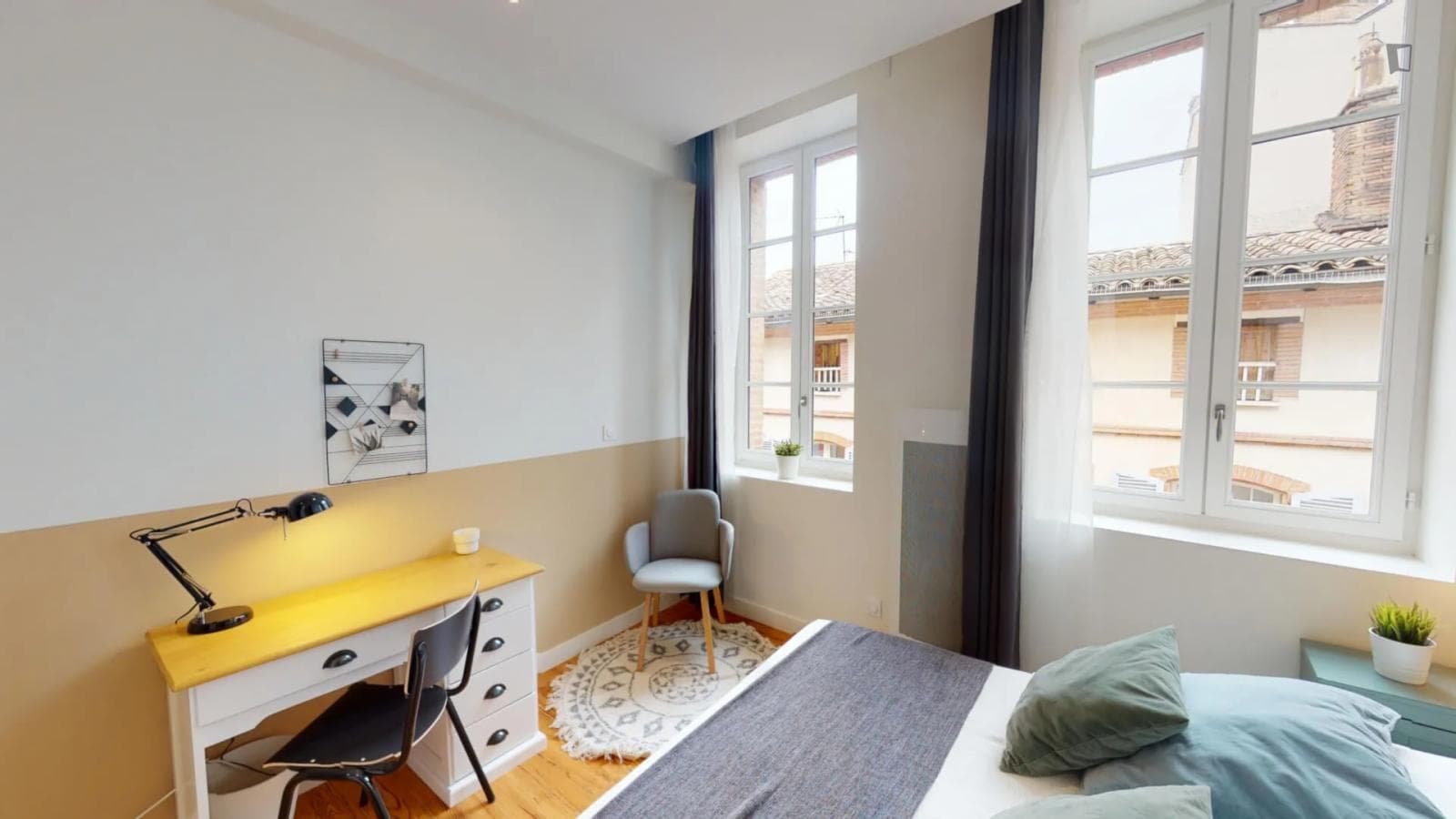 Bright double ensuite bedroom close to Toulouse 1 University Capitole photo 1