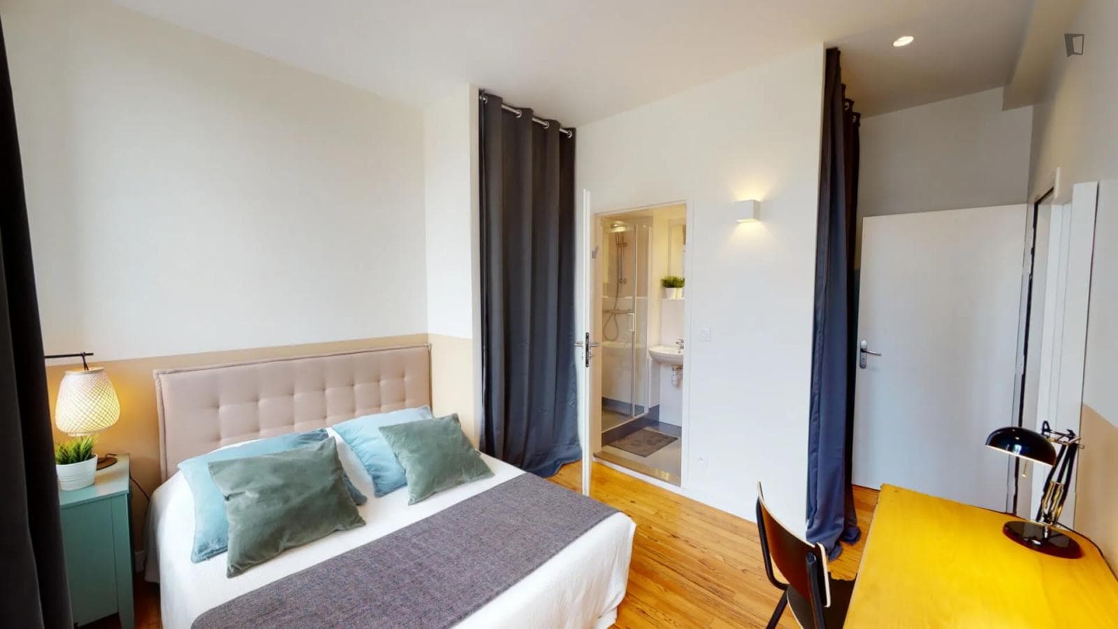 Property photo thumbnail