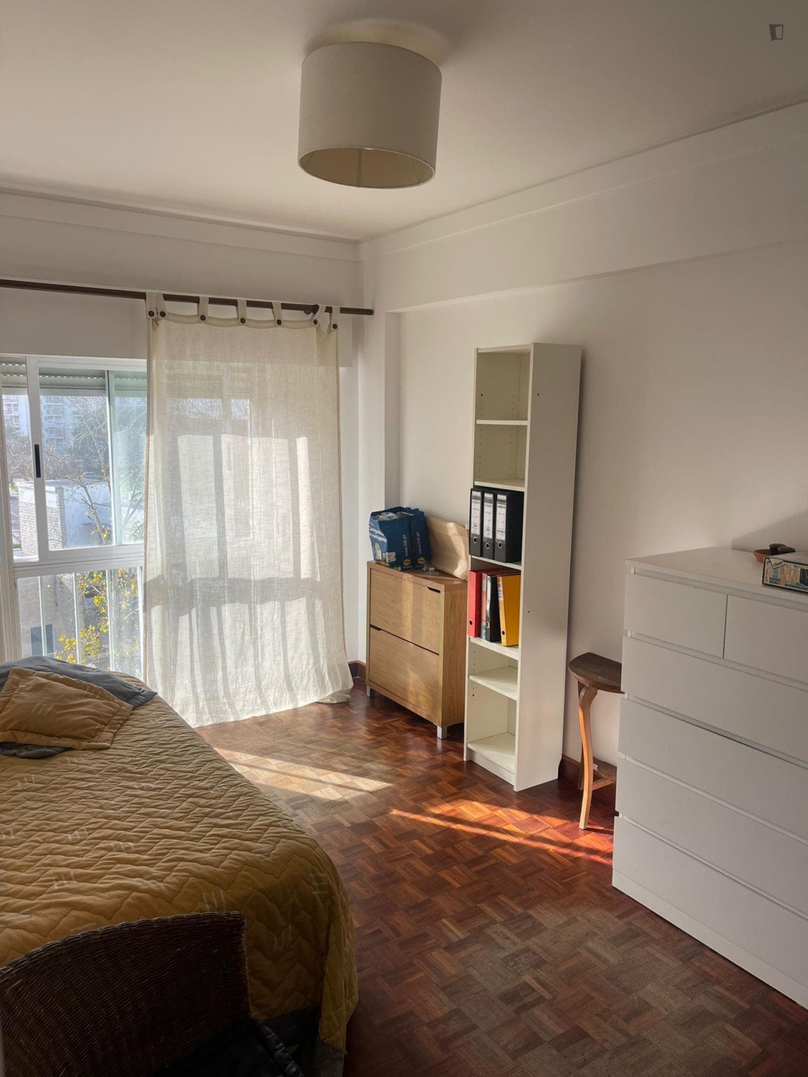 Shining Single Bedroom close to  São João do Estoril Train Station photo 1