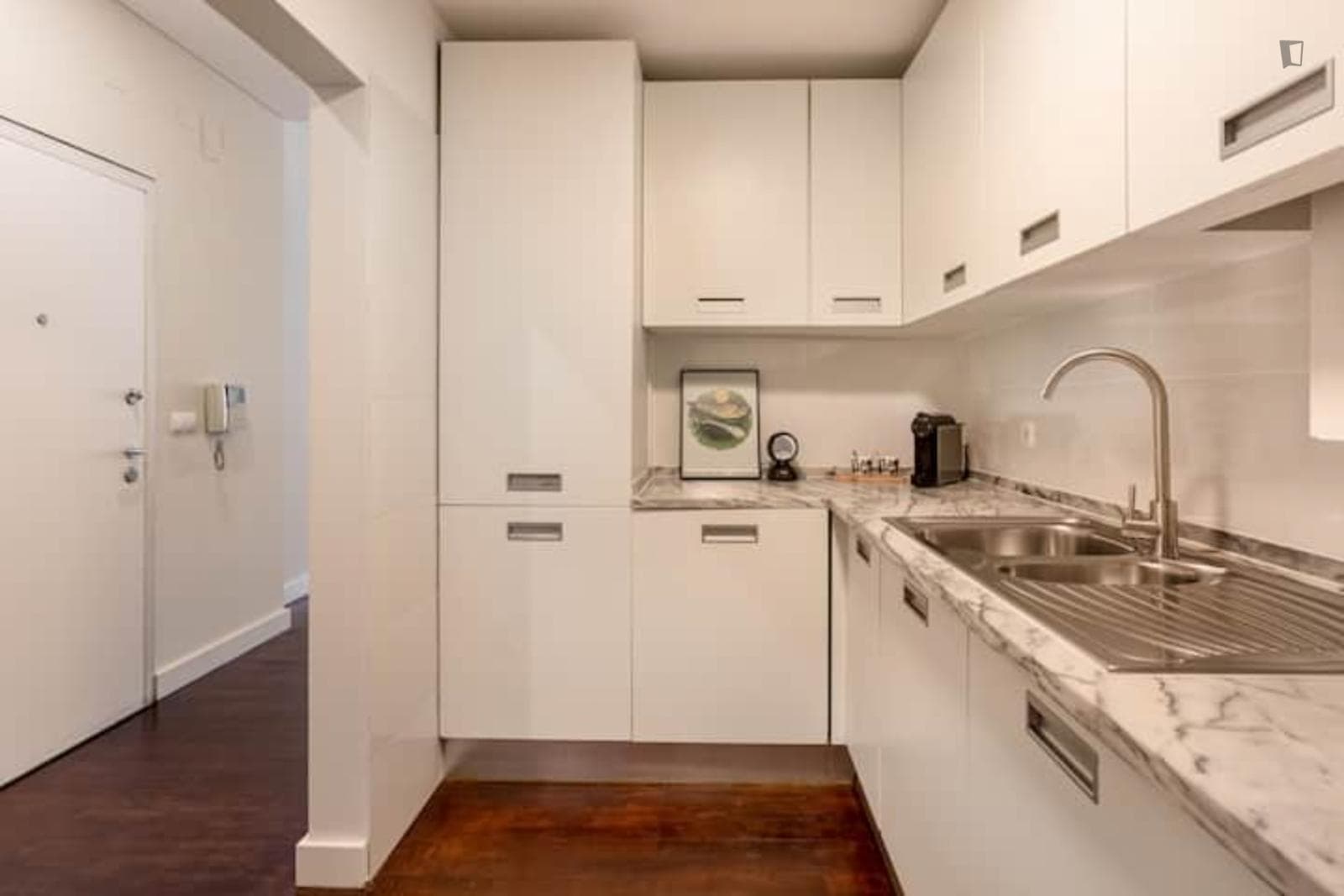 Splendid 1-bedroom apartment in trendy Bairro Alto photo 1