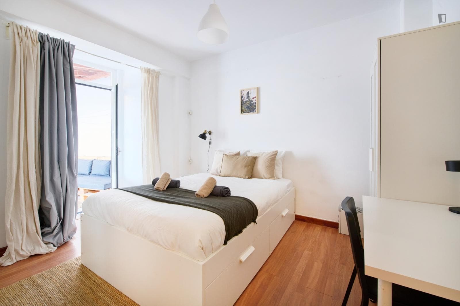 Bright double bedroom near Instituto Superior Técnico photo 1