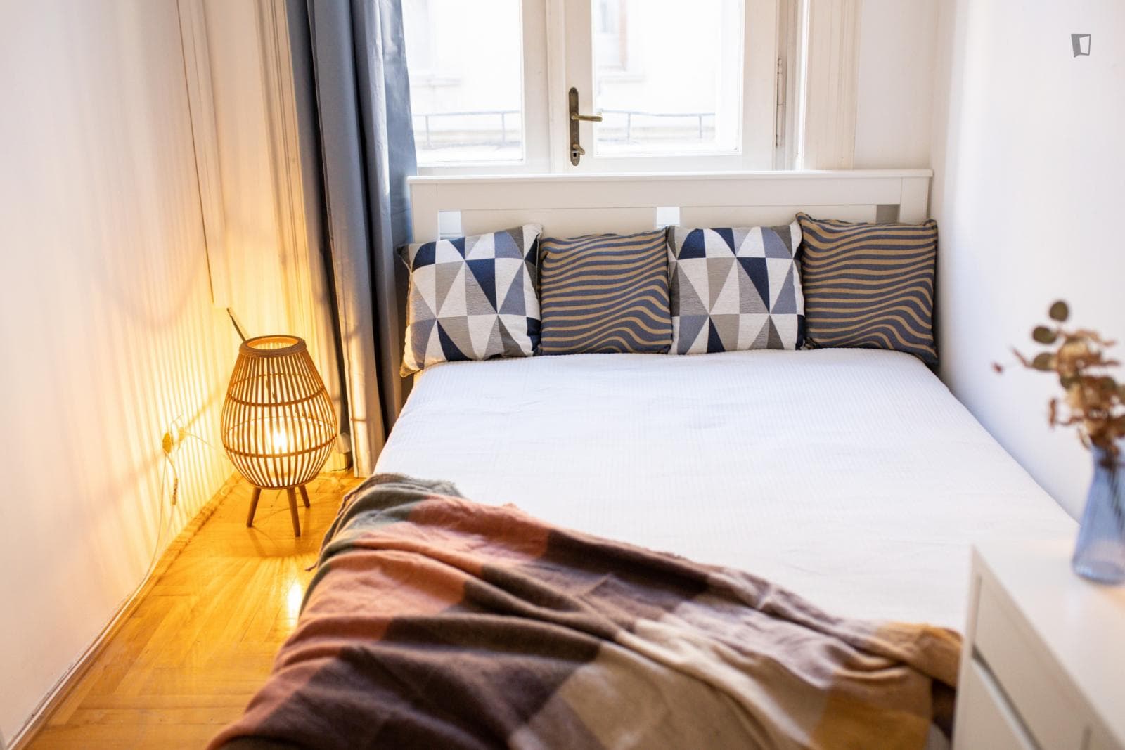 Welcoming double bedroom near the Budapest-Keleti train station photo 1