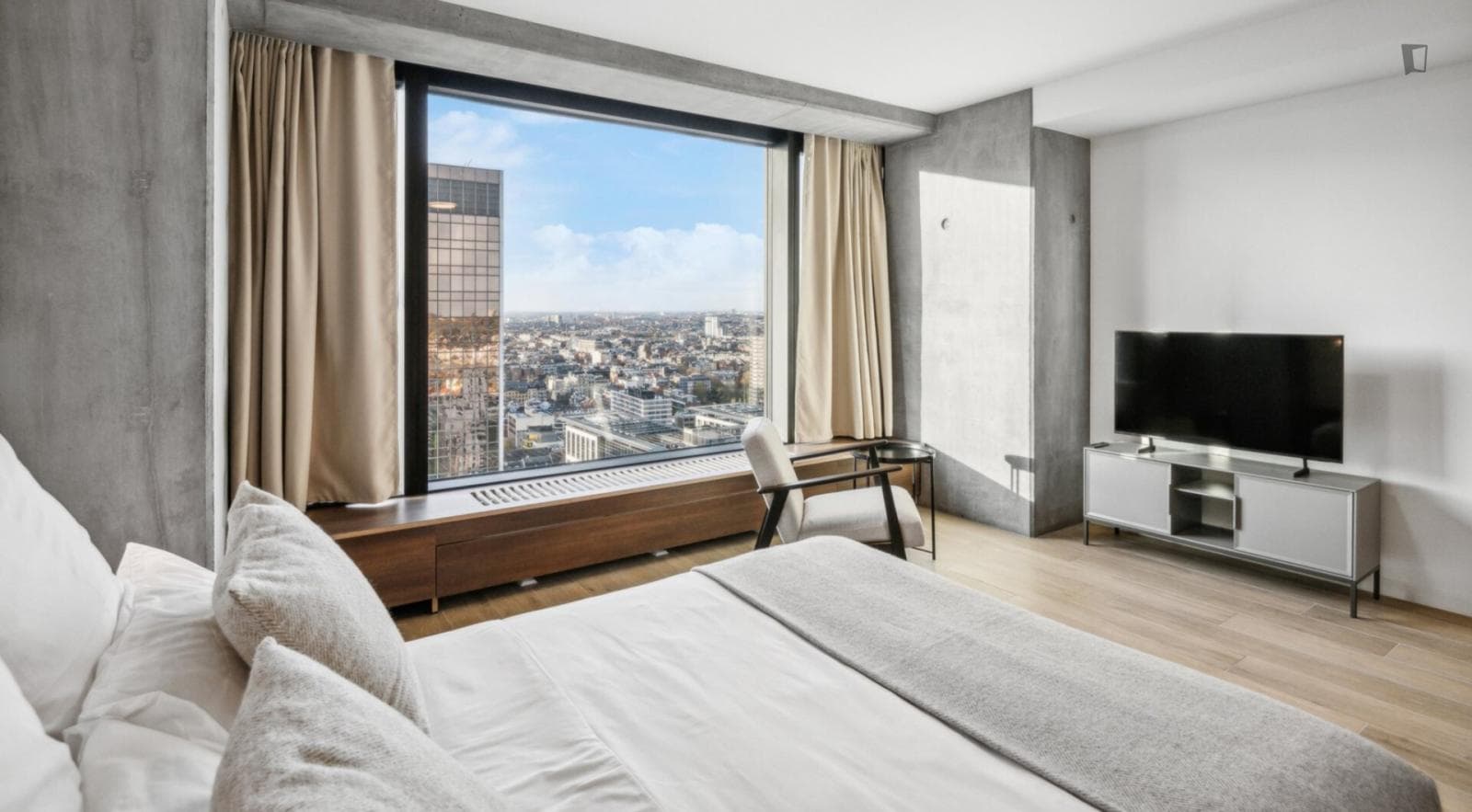 Property photo thumbnail