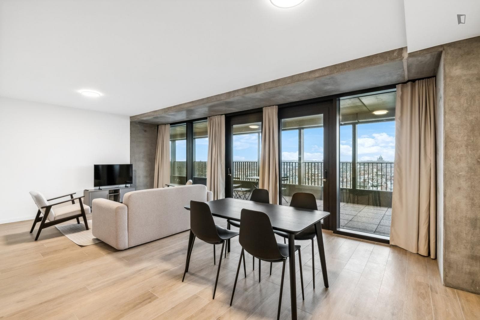 Property photo thumbnail