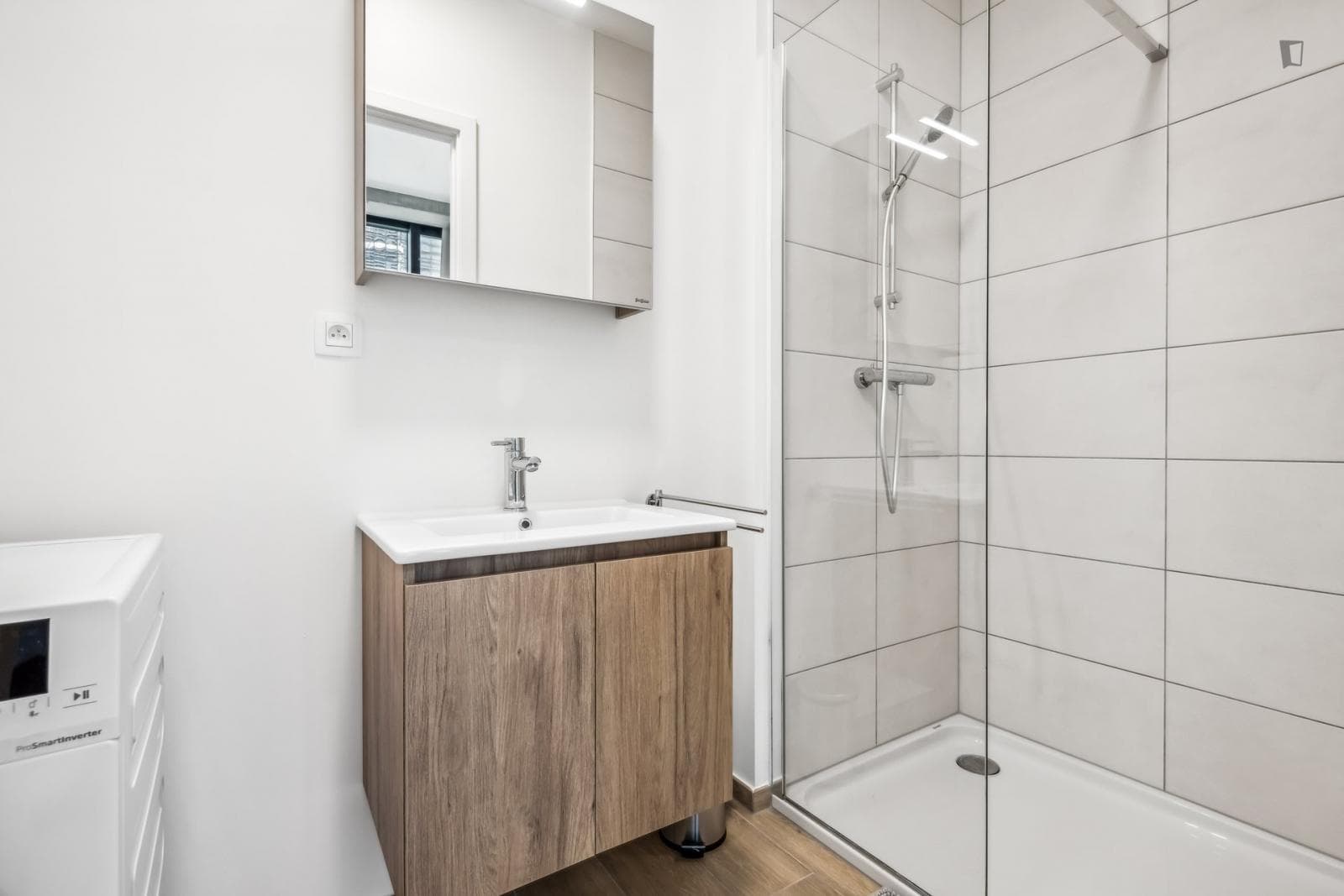 Inviting 1-bedroom apartment in Nord photo 1