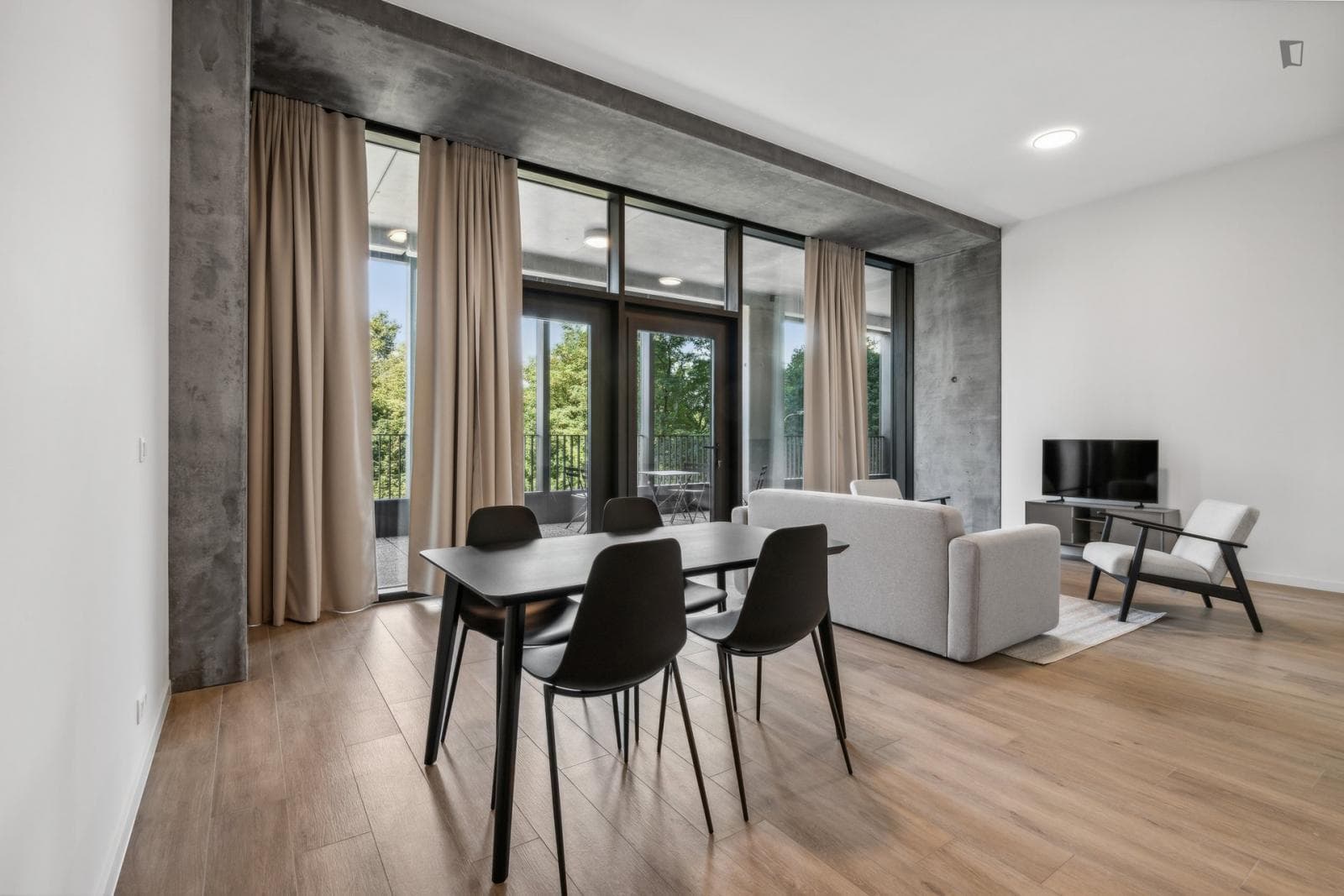 Property photo thumbnail