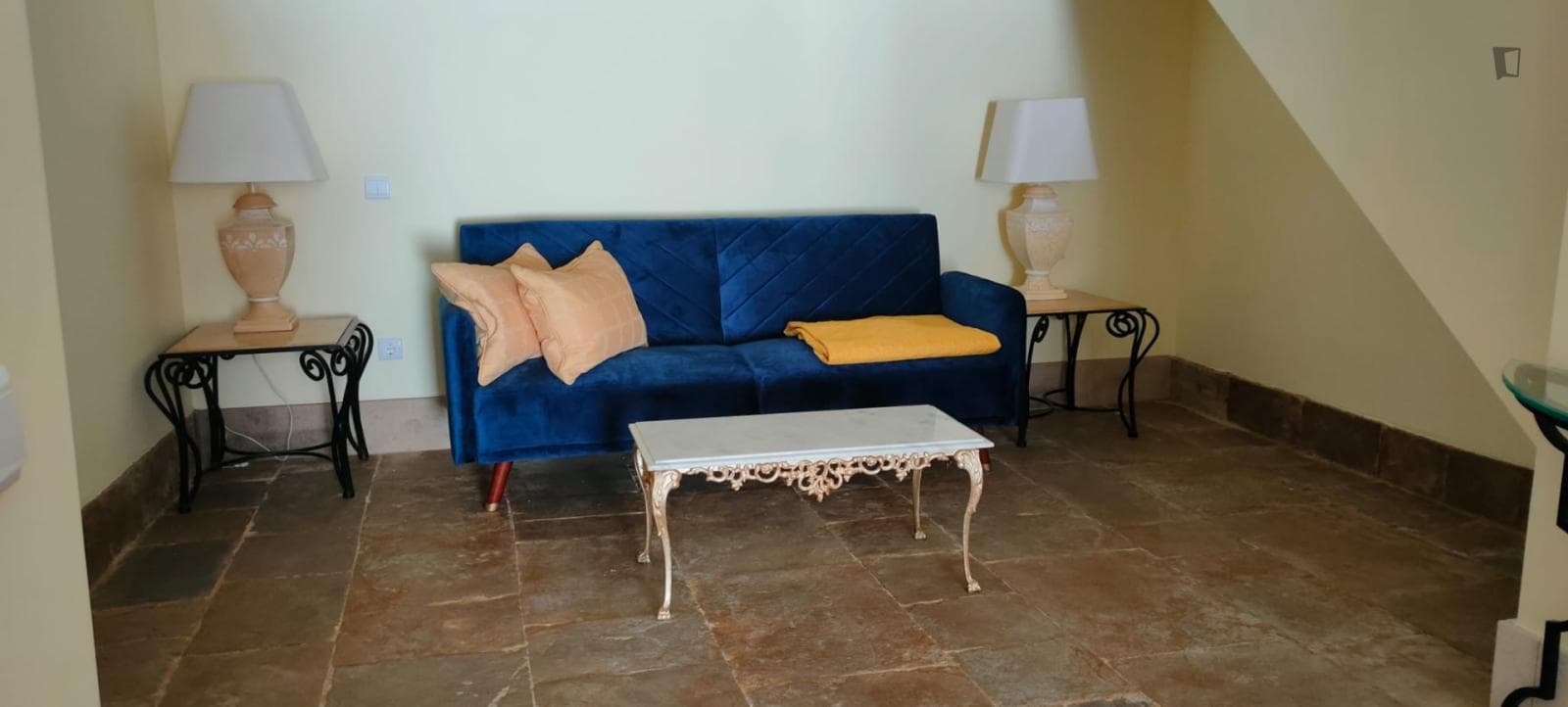 Graceful 1-bedroom flat in the bustling city centre of Faro photo 1