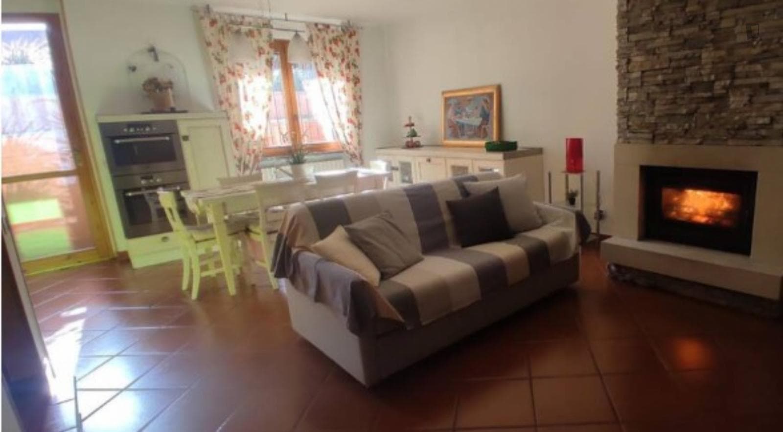 Comfy studio inside an indipendent house well connected to Università di Novara photo 1