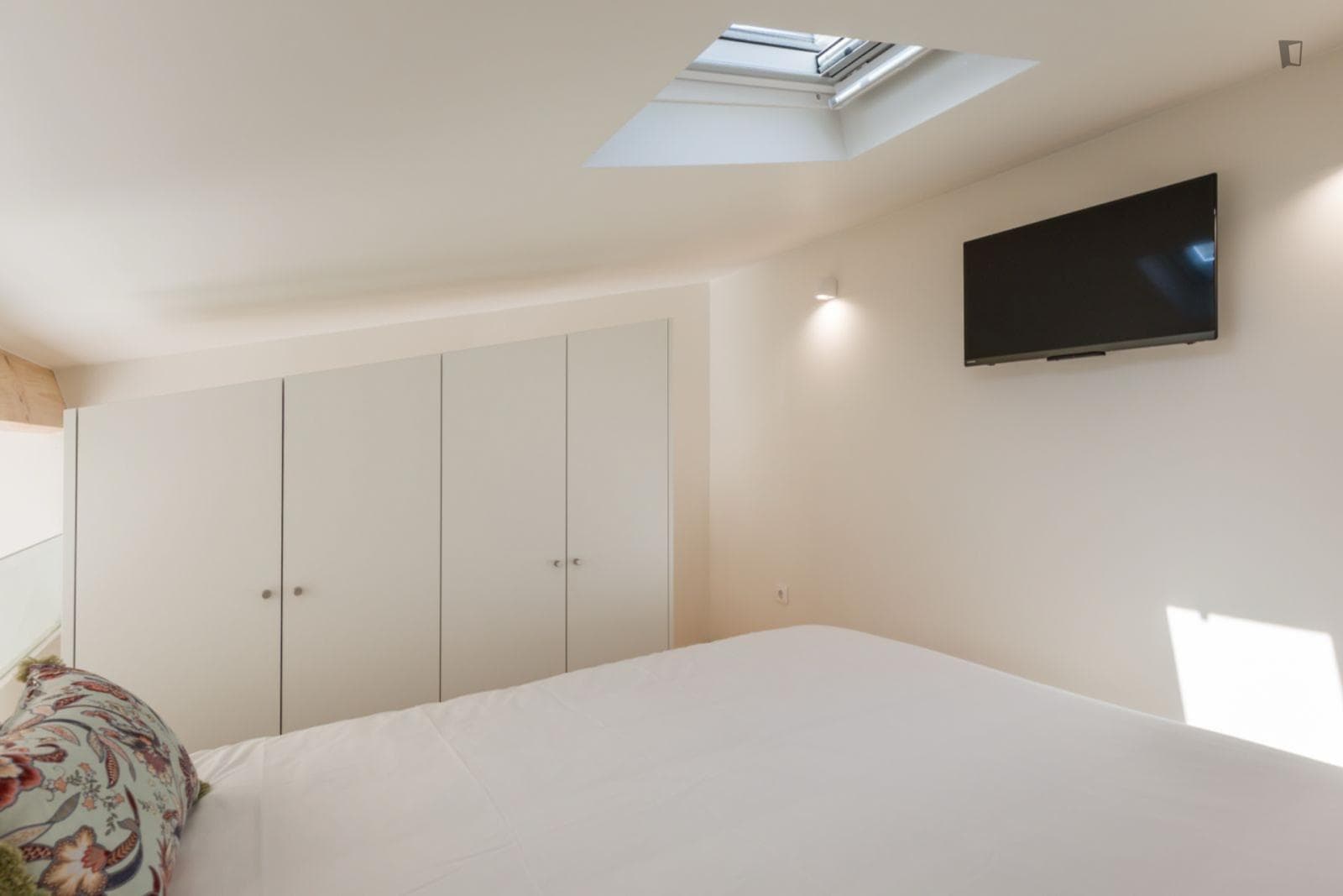 Stylish studio in Porto city centre photo 1