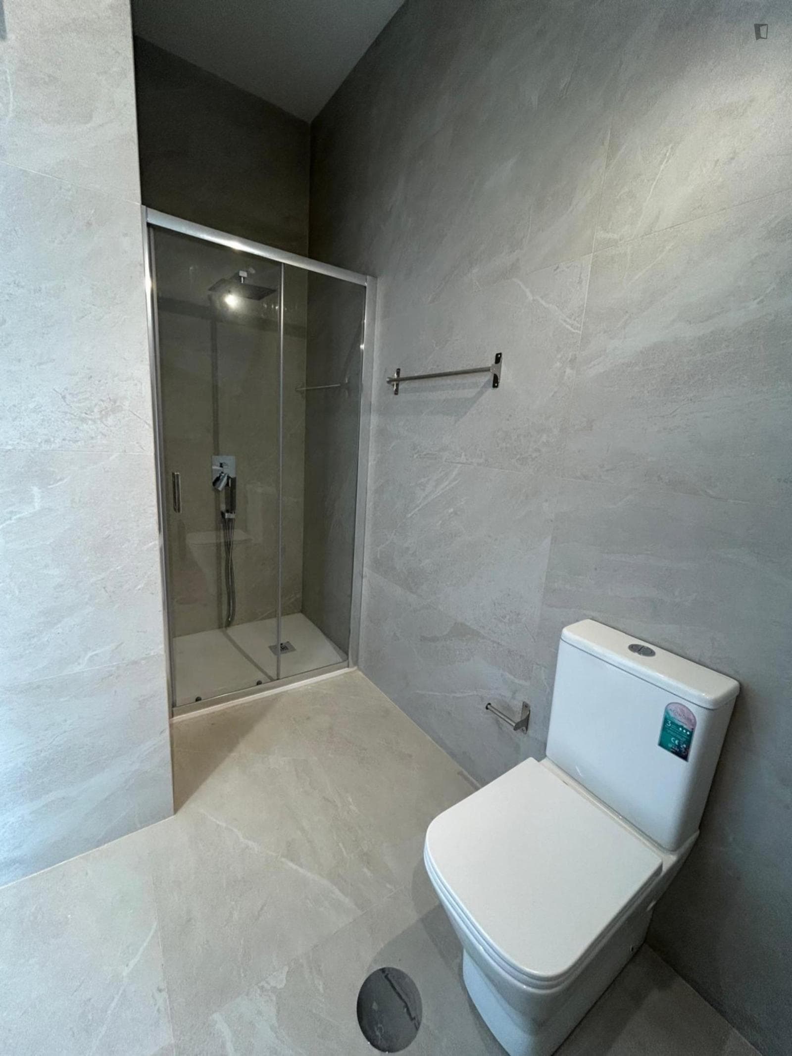 Modern and welcoming 1-bedroom flat in Campanhã photo 1