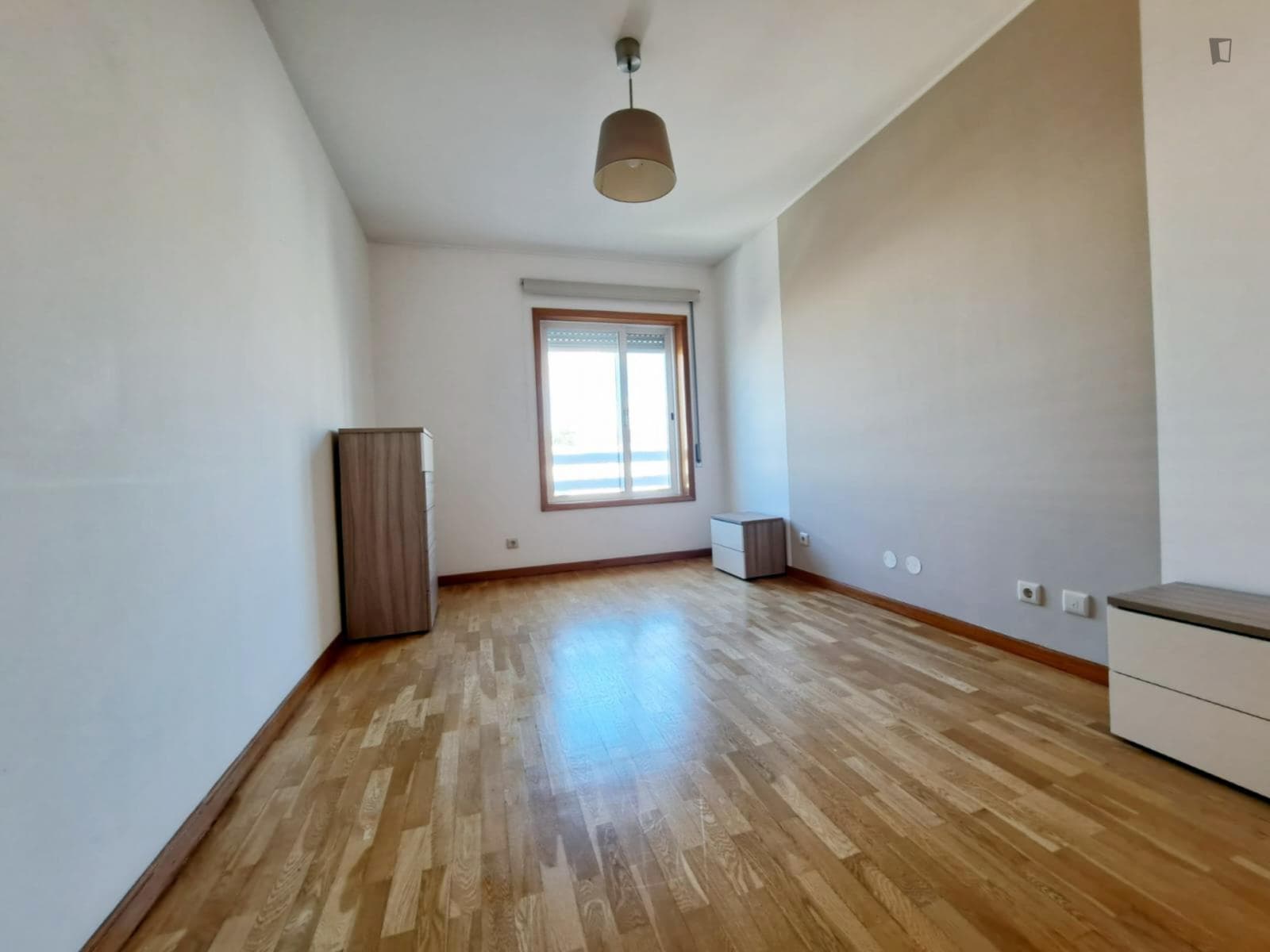 Appealing 2-bedroom apartment in student-popular Paranhos photo 1